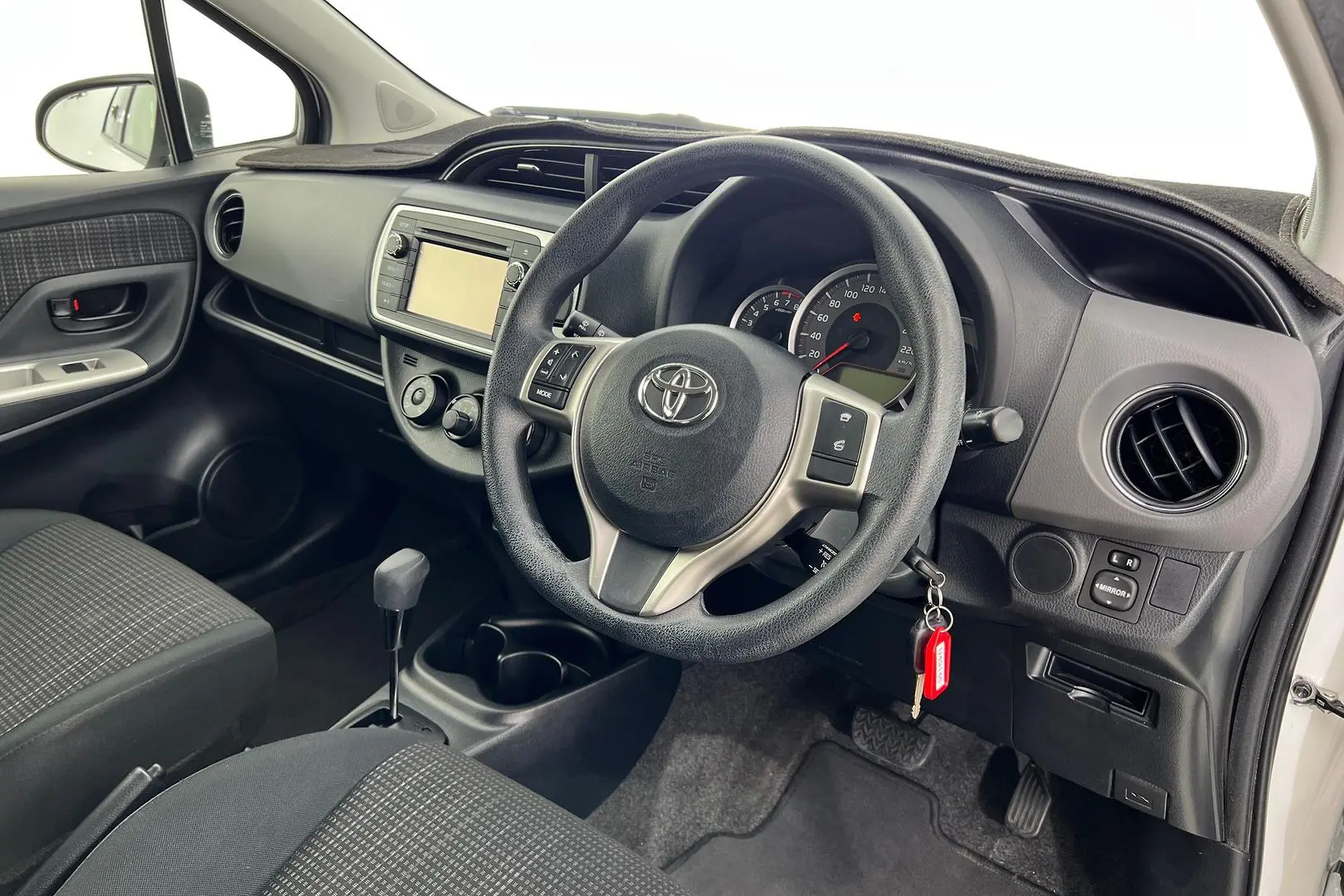 2014 Toyota Yaris Gallery Image 11