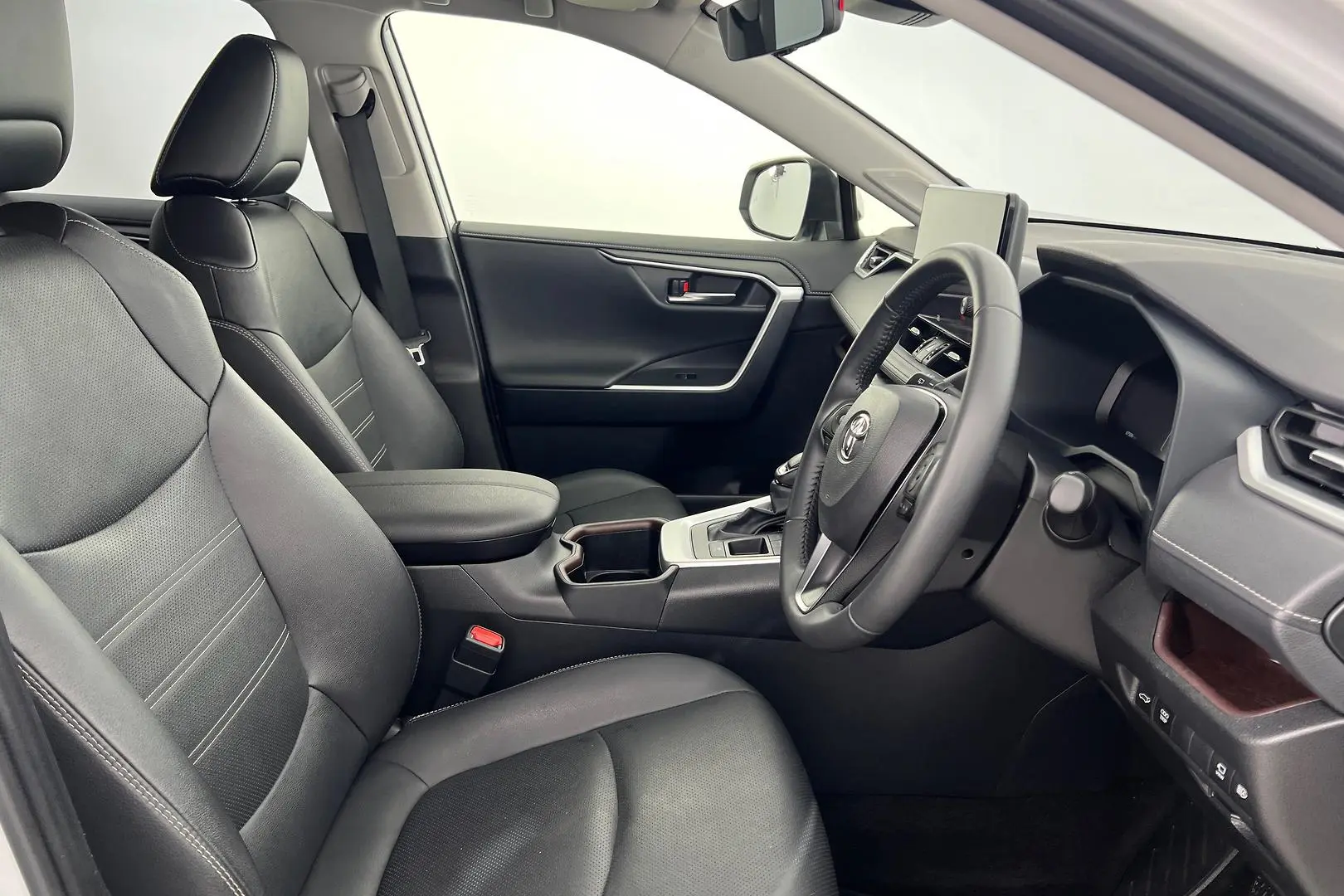 2024 Toyota RAV4 Gallery Image 15