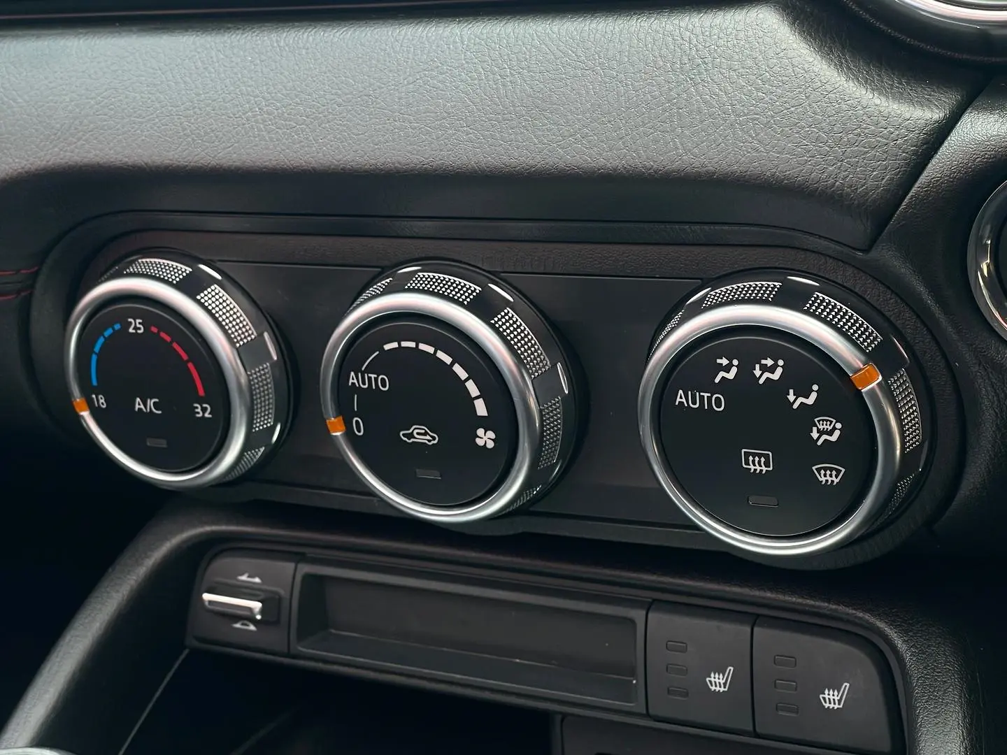 2017 Mazda MX-5 Gallery Image 16