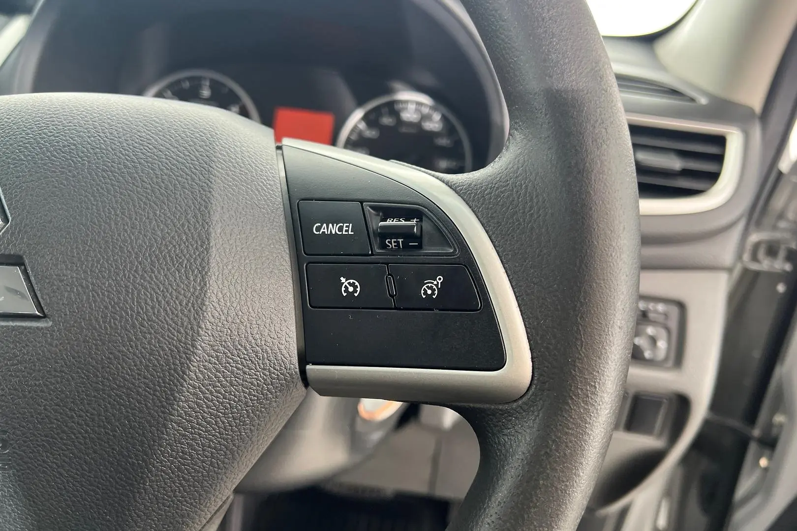 2018 Mitsubishi Triton Gallery Image 17
