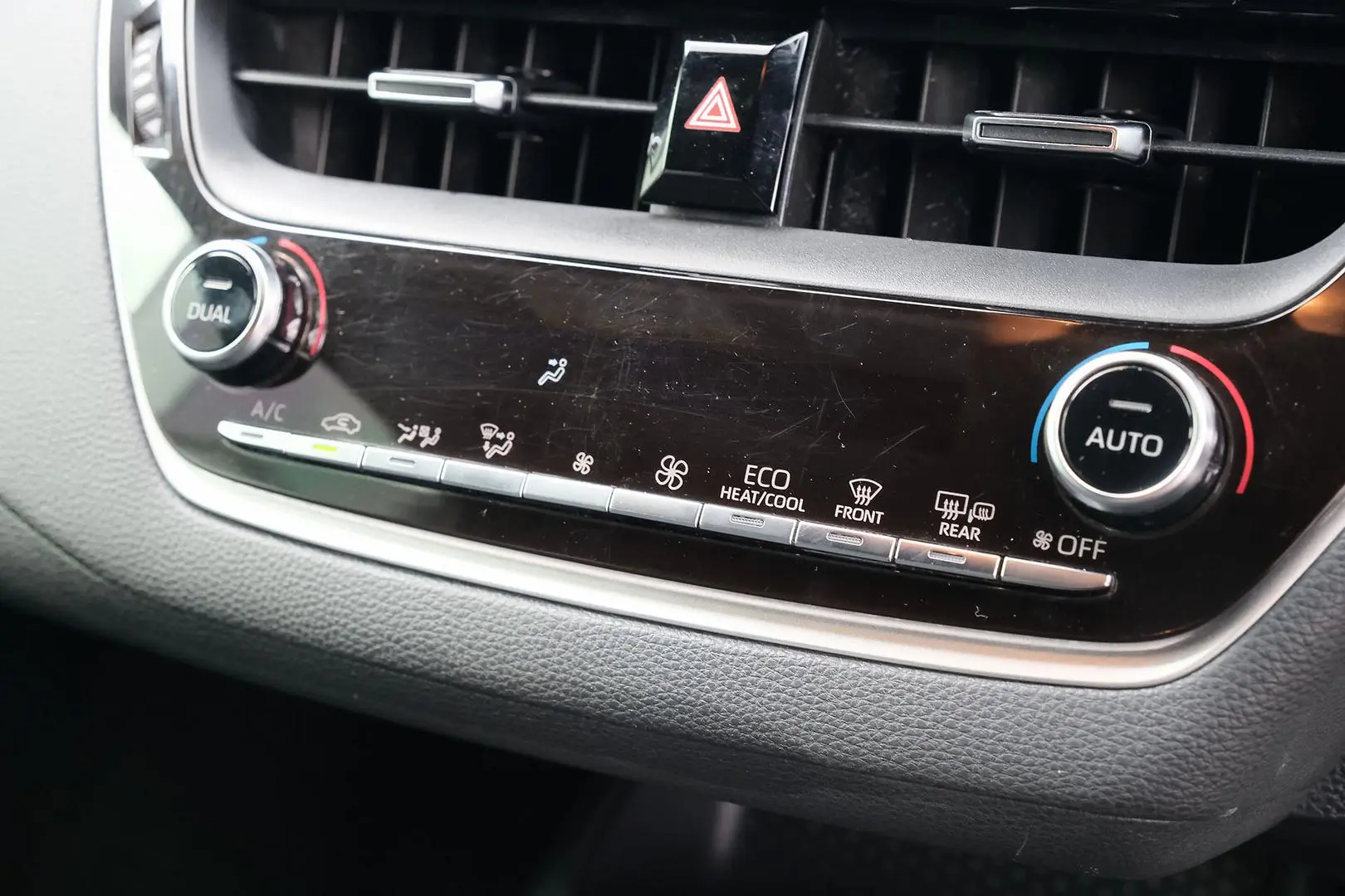 2018 Toyota Corolla Gallery Image 19