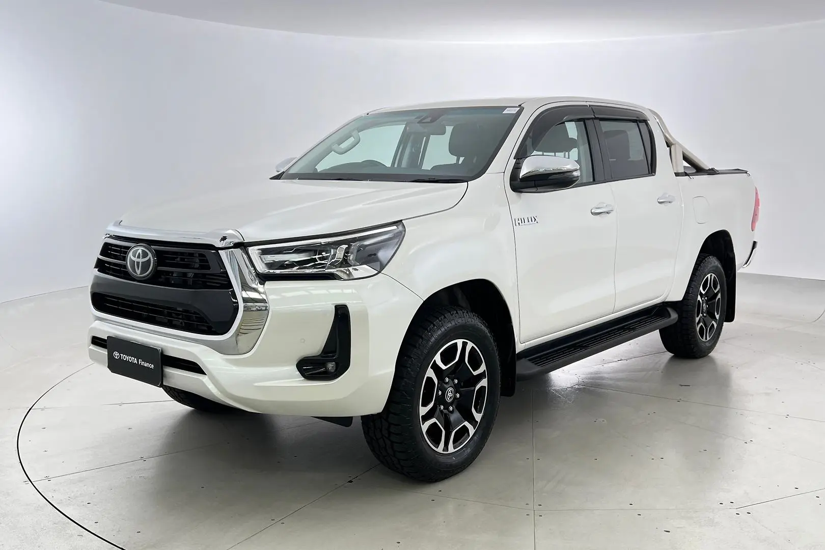 2021 Toyota Hilux Gallery Image 8