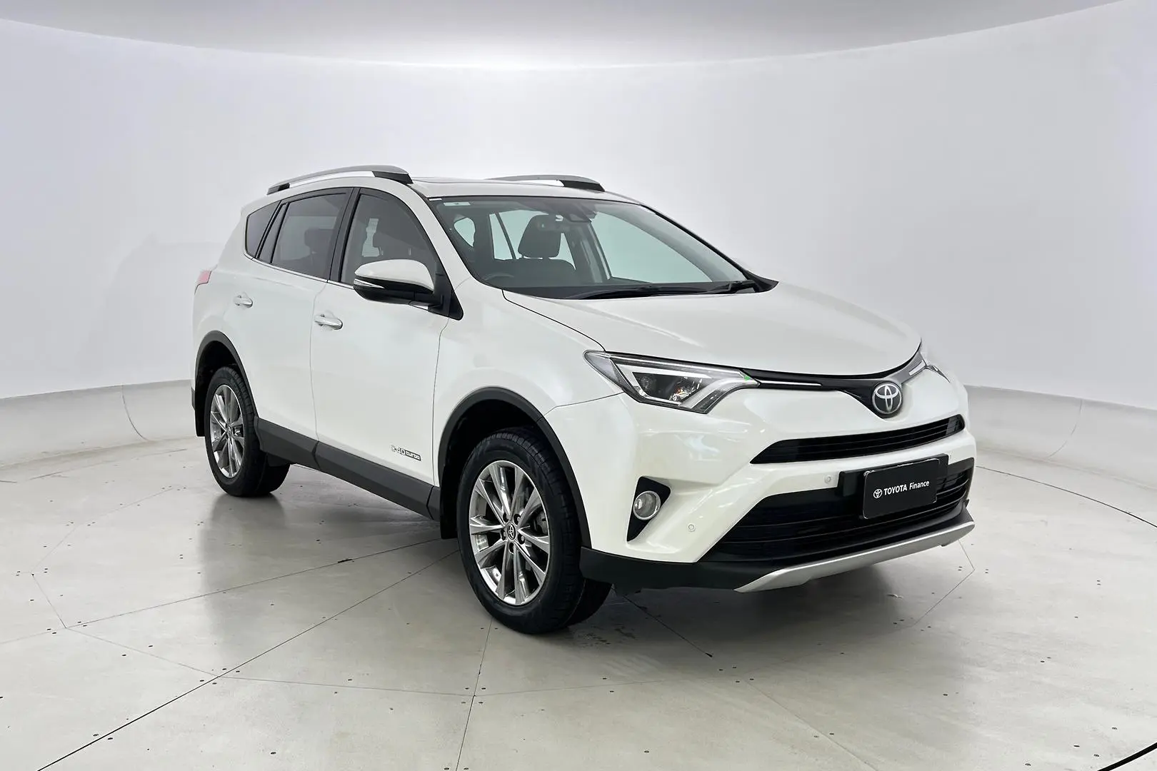 2017 Toyota Rav4 Gallery Image 1