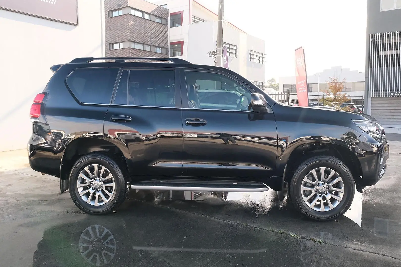 2021 Toyota Landcruiser Prado Gallery Image 5