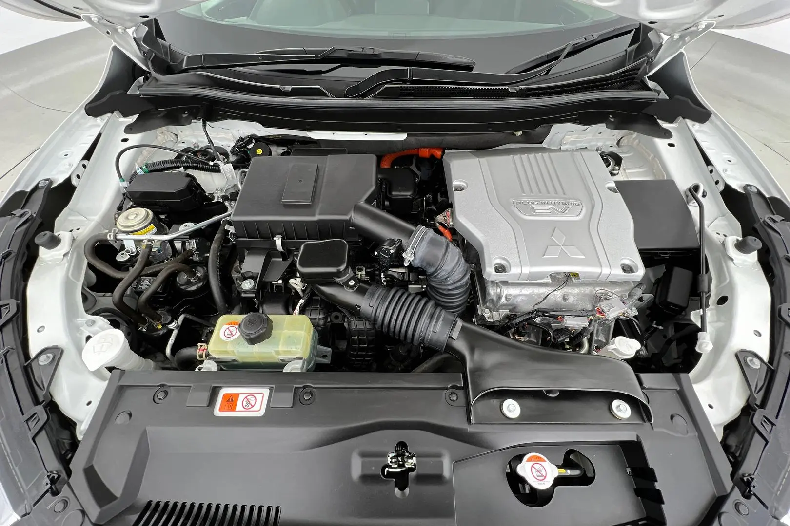2023 Mitsubishi Eclipse Cross Gallery Image 21