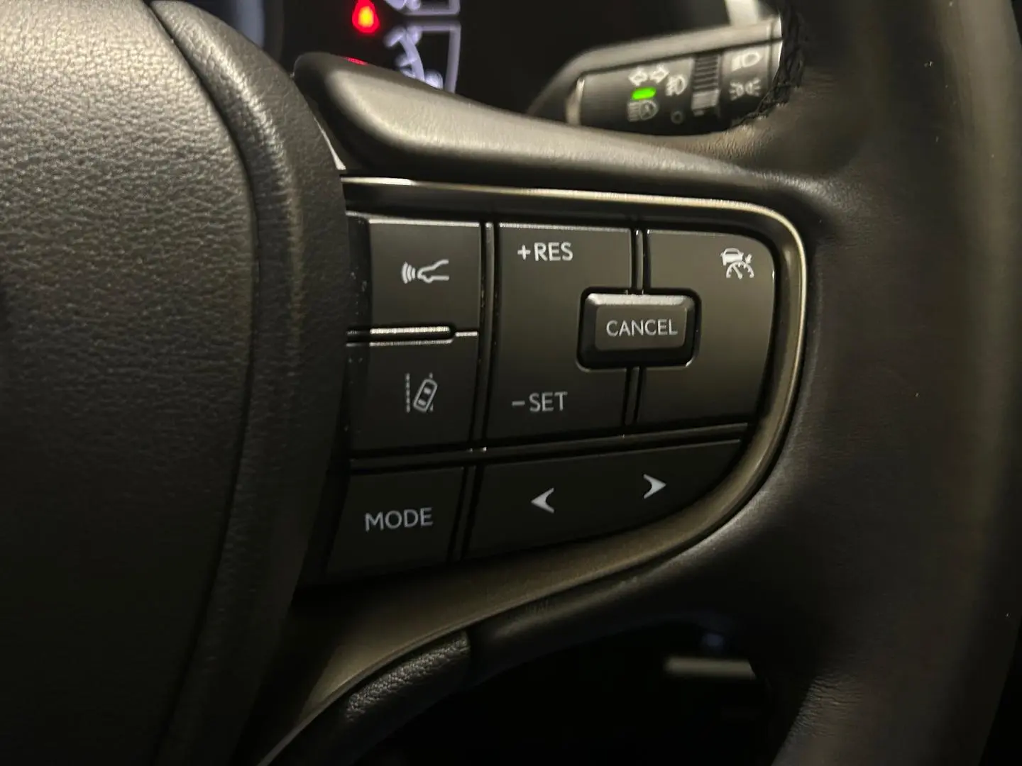 2023 Lexus UX Gallery Image 21