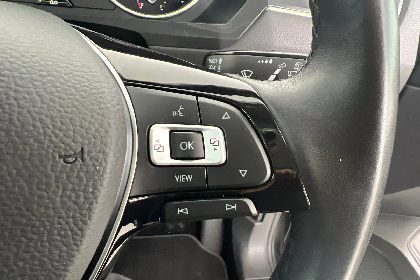 2021 Volkswagen Tiguan Gallery Image 16