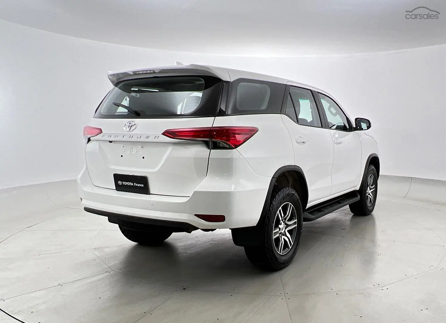 2019 Toyota Fortuner Image 7