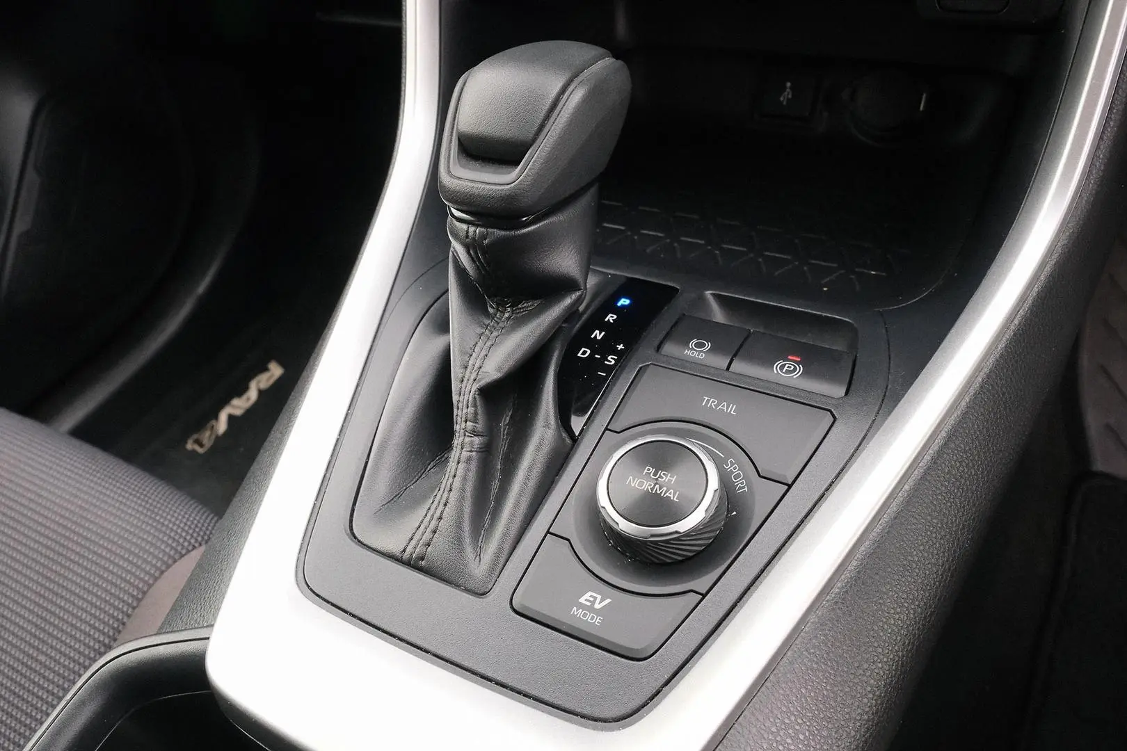 2022 Toyota RAV4 Gallery Image 17