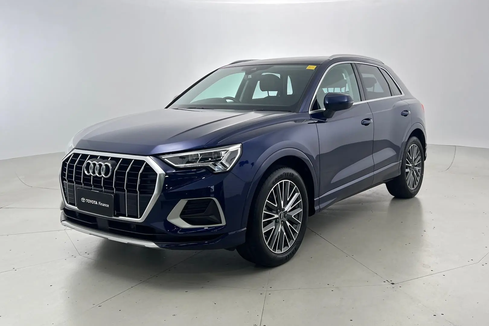 2021 Audi Q3 Gallery Image 9