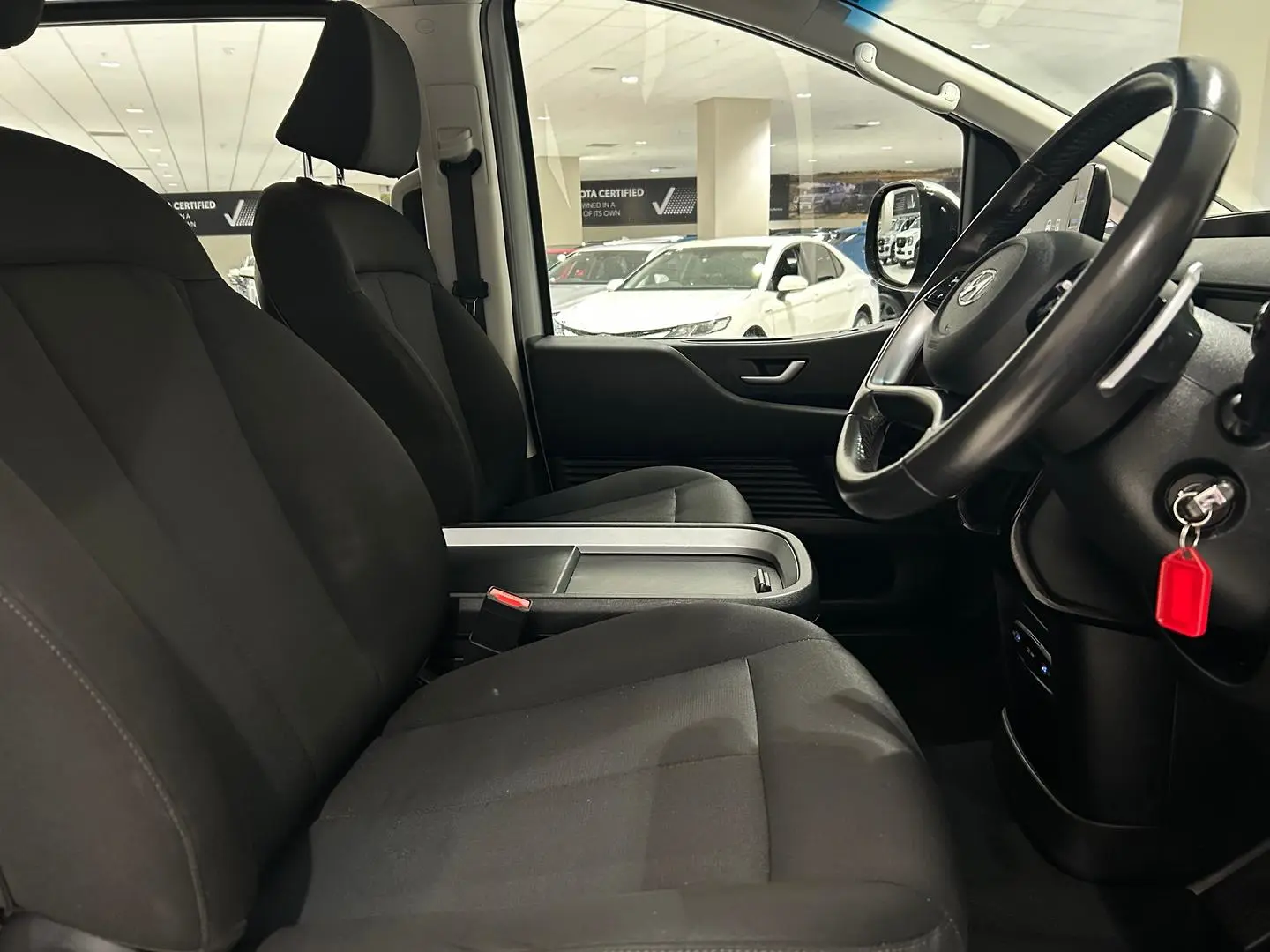 2022 Hyundai STARIA Gallery Image 13