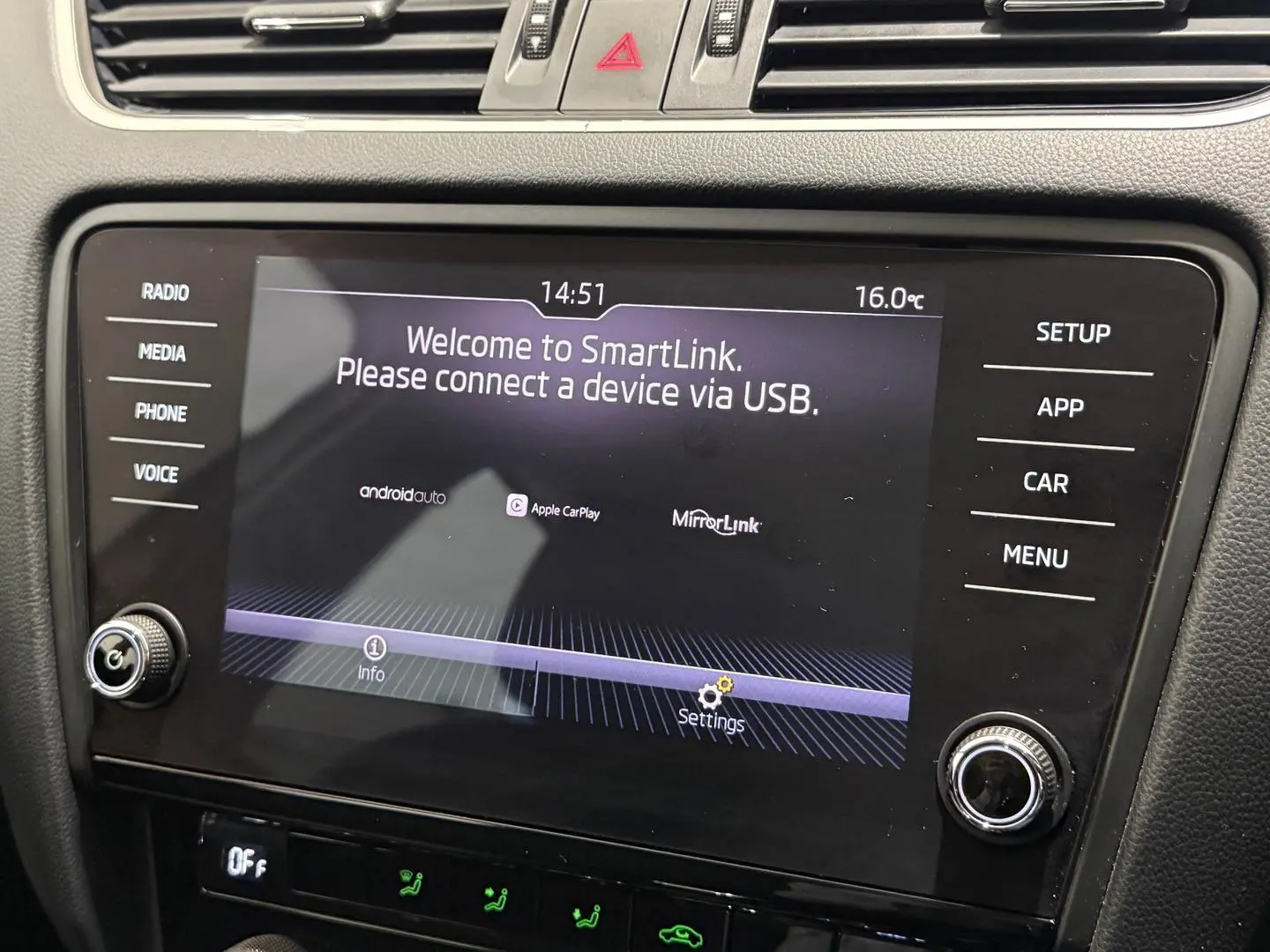 2020 SKODA Octavia Gallery Image 19