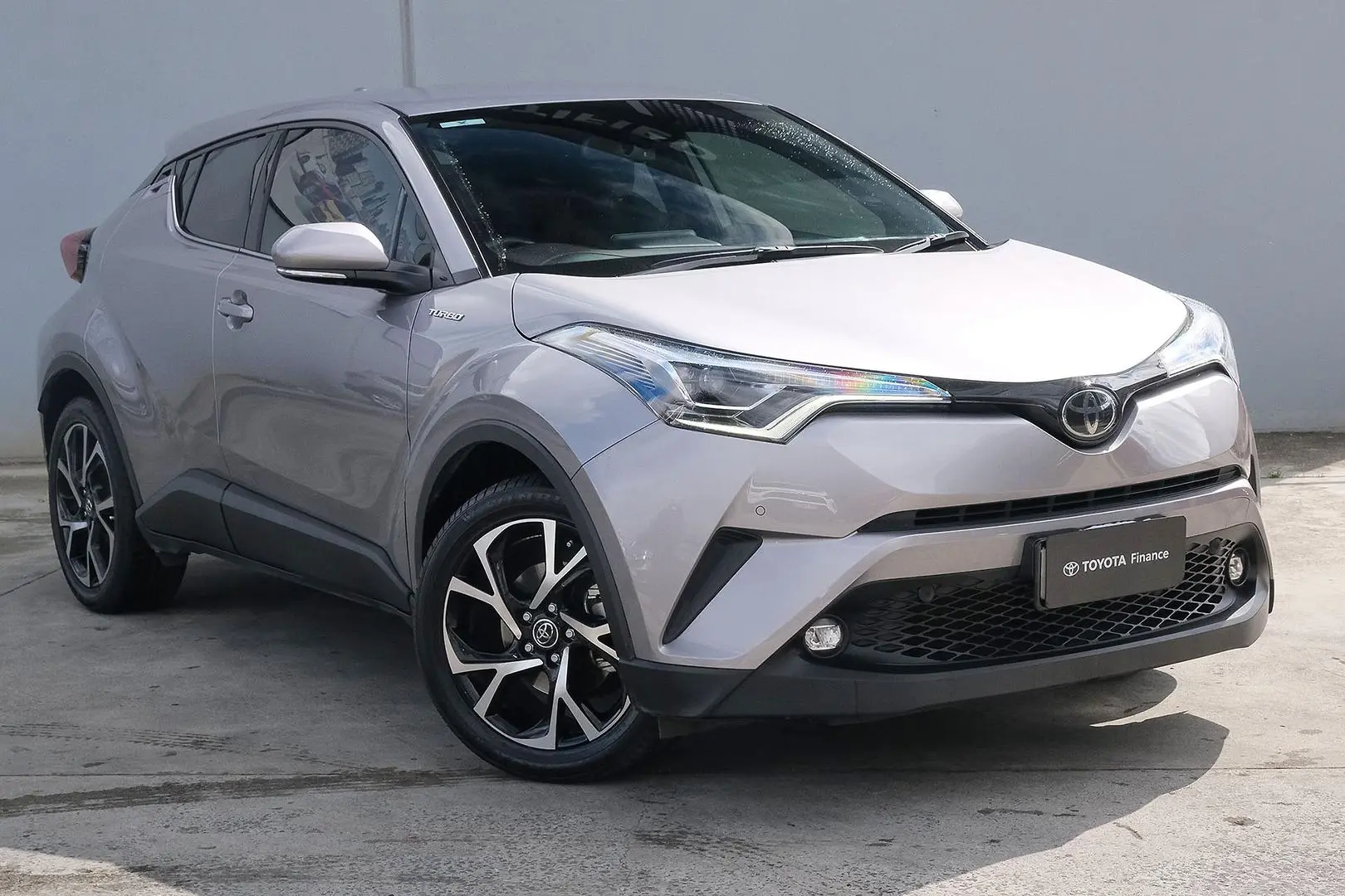 2019 Toyota C-HR Gallery Image 1