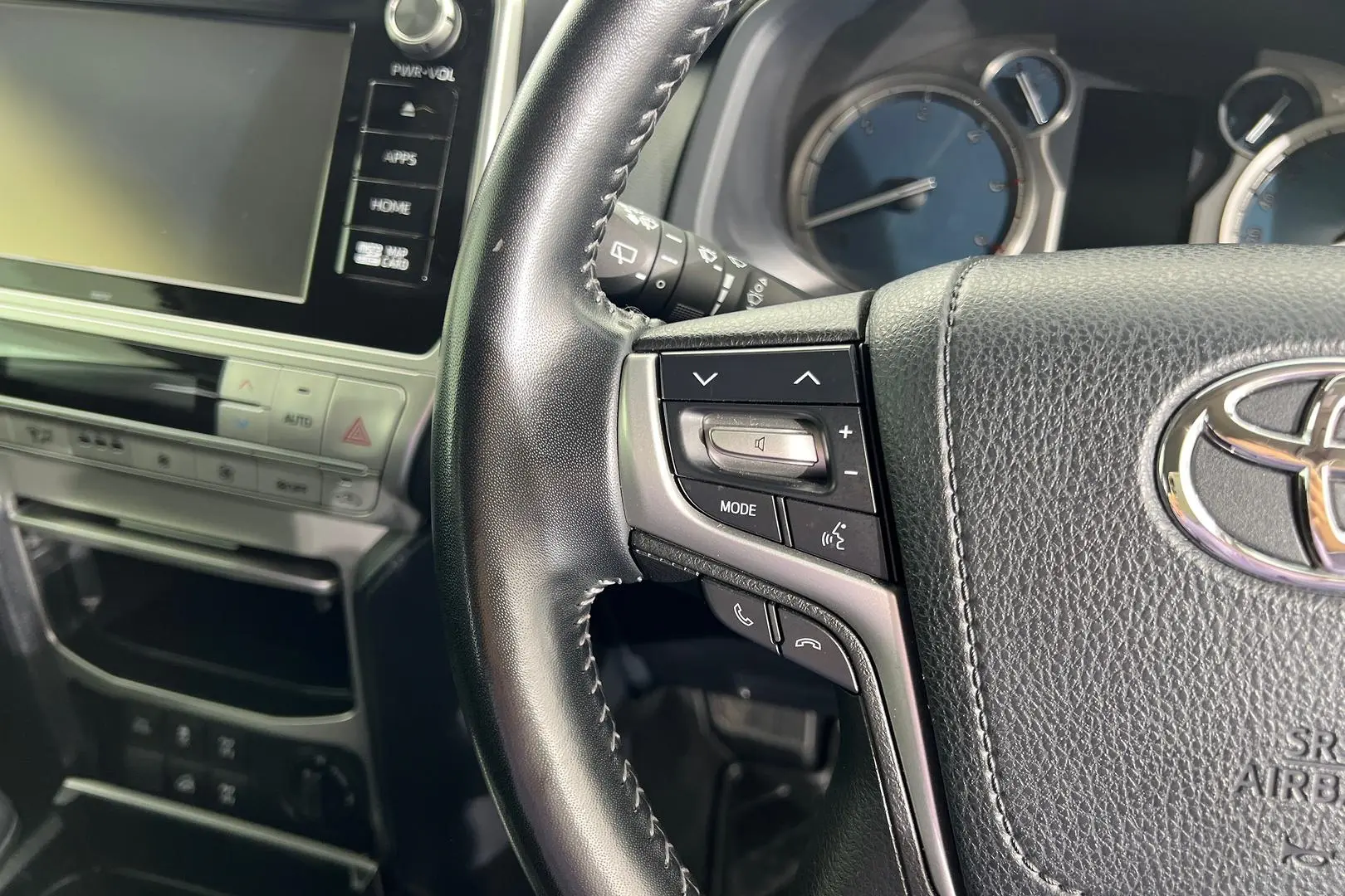 2019 Toyota Landcruiser Prado Gallery Image 15