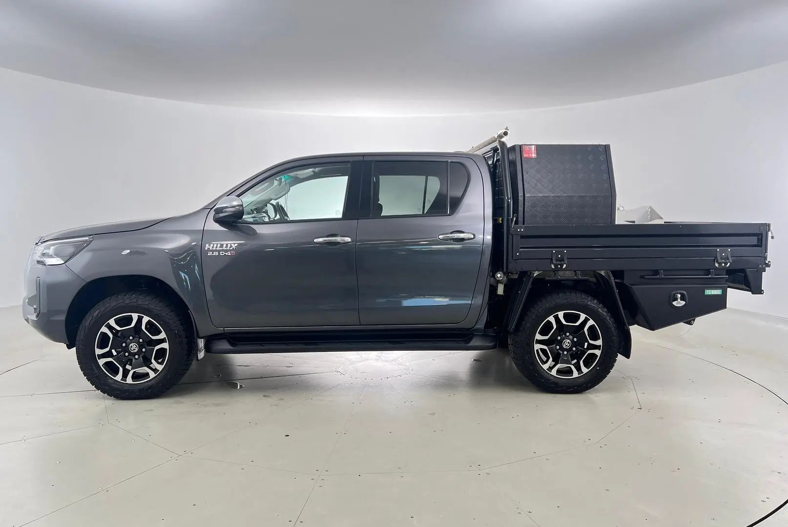 2022 Toyota Hilux Gallery Image 8