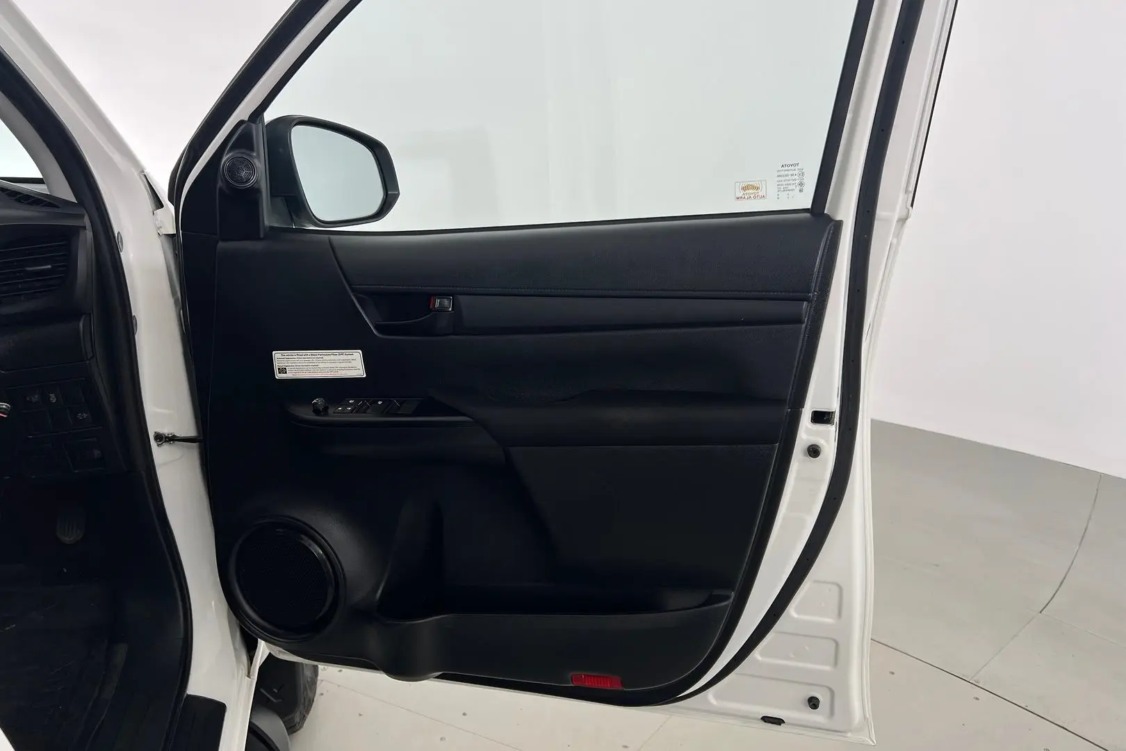 2020 Toyota Hilux Gallery Image 19