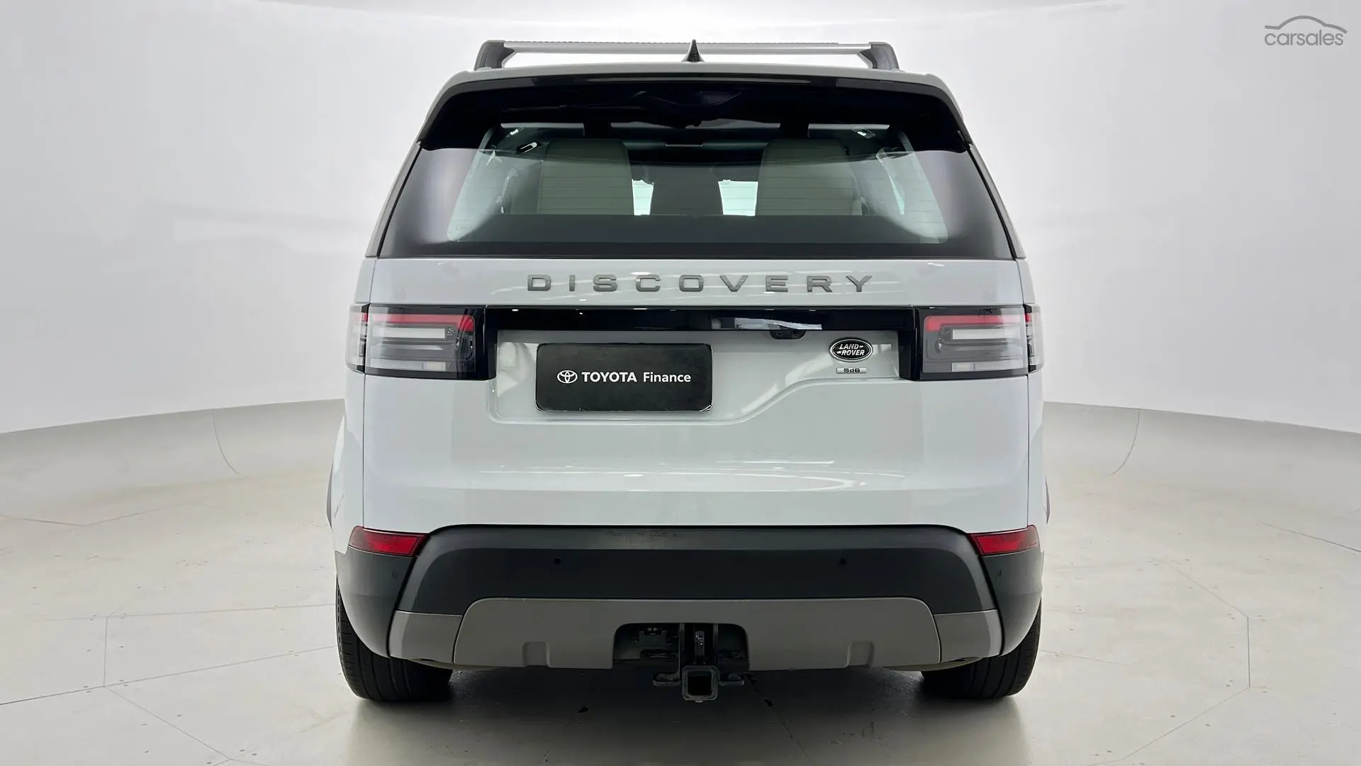 2019 Land Rover Discovery Image 11