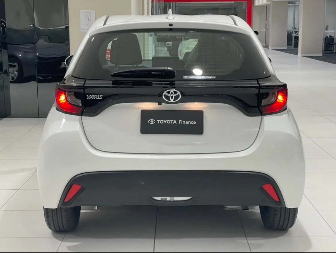 2023 Toyota Yaris Gallery Image 8