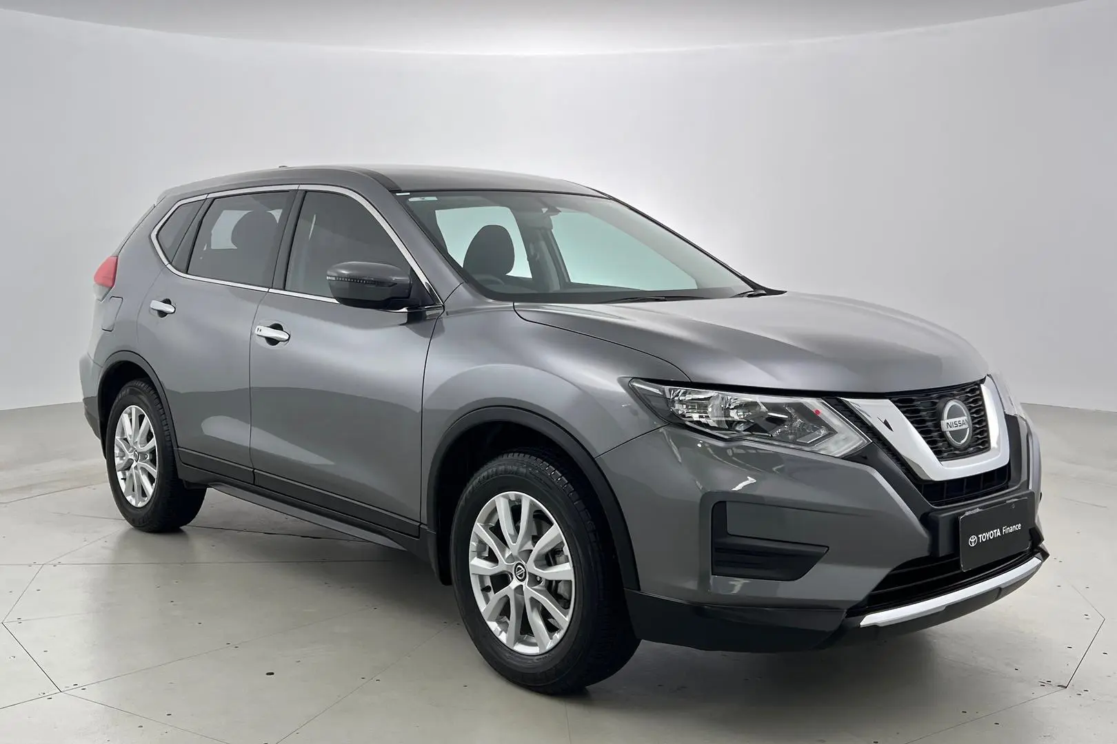 2021 Nissan X-TRAIL Gallery Image 1