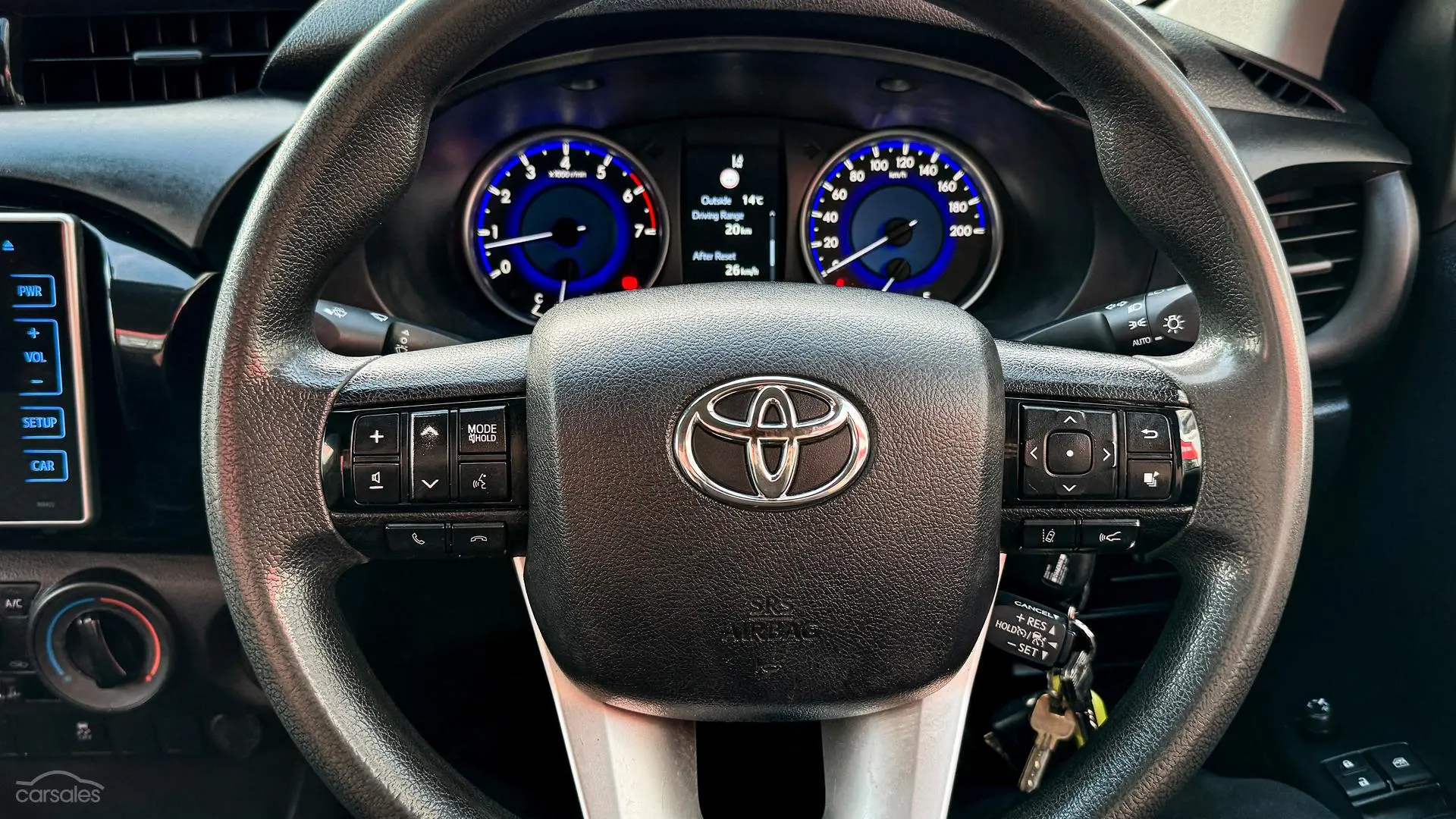 2019 Toyota Hilux Image 20