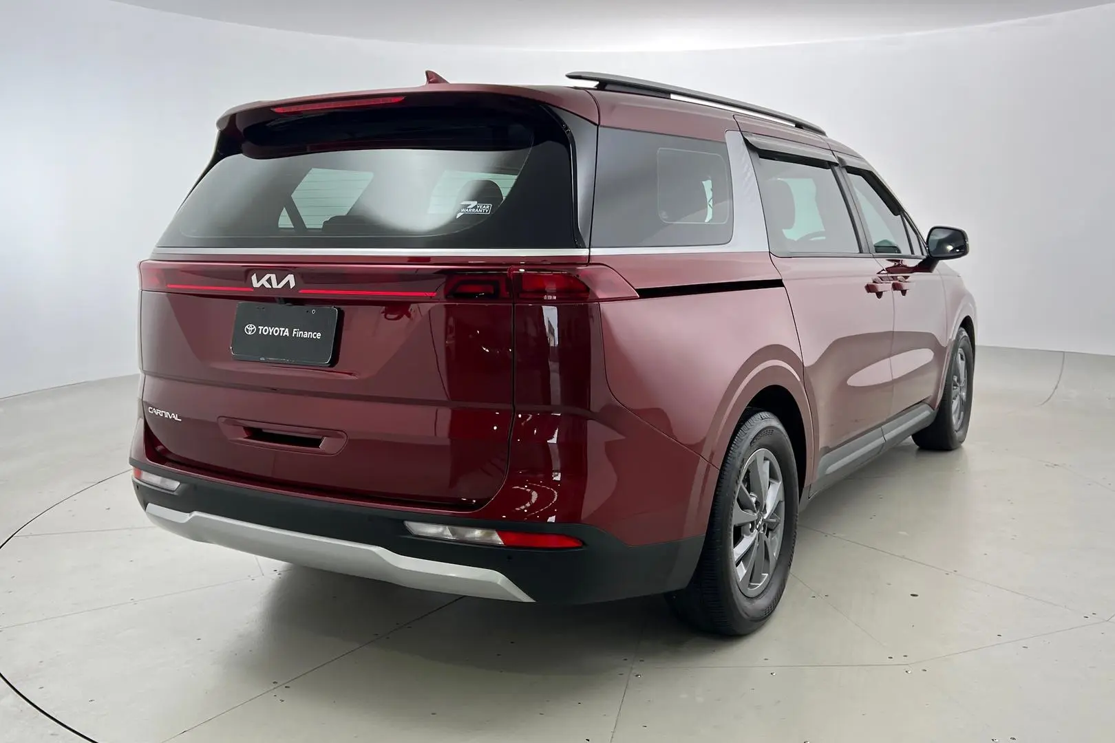 2023 Kia Carnival Gallery Image 4