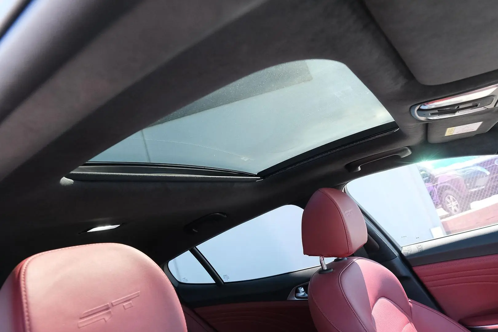 2023 Kia Stinger Gallery Image 8