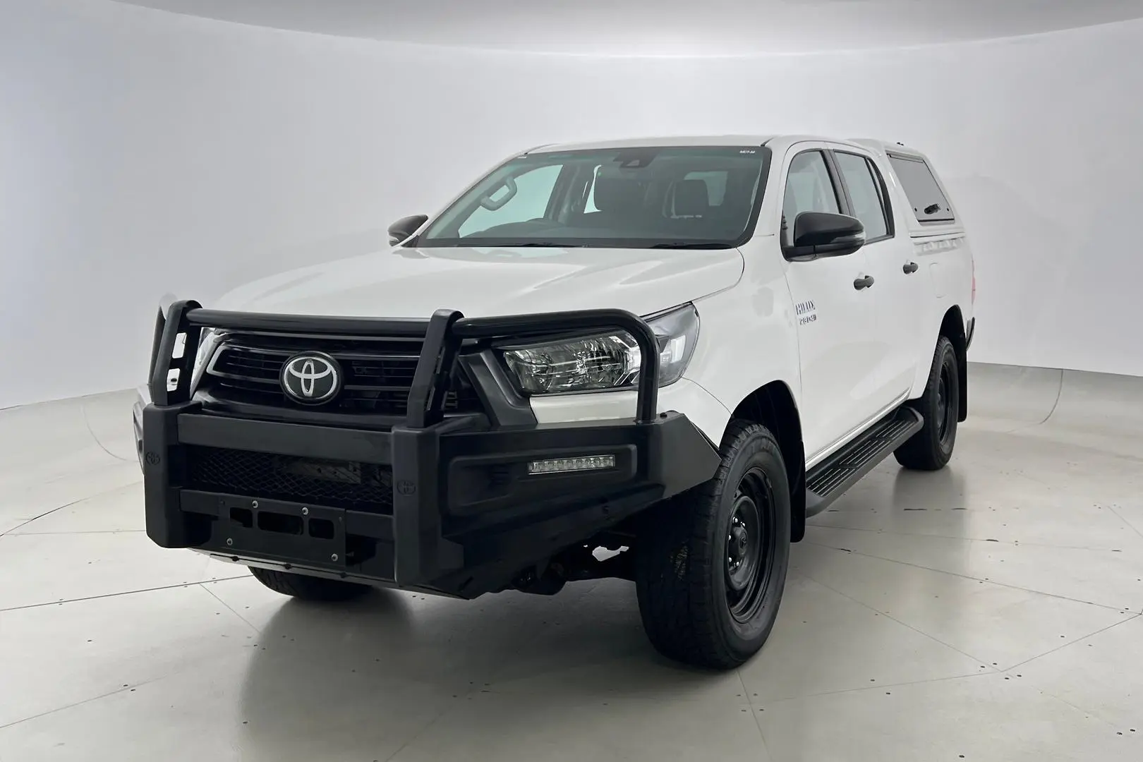 2021 Toyota Hilux Gallery Image 4