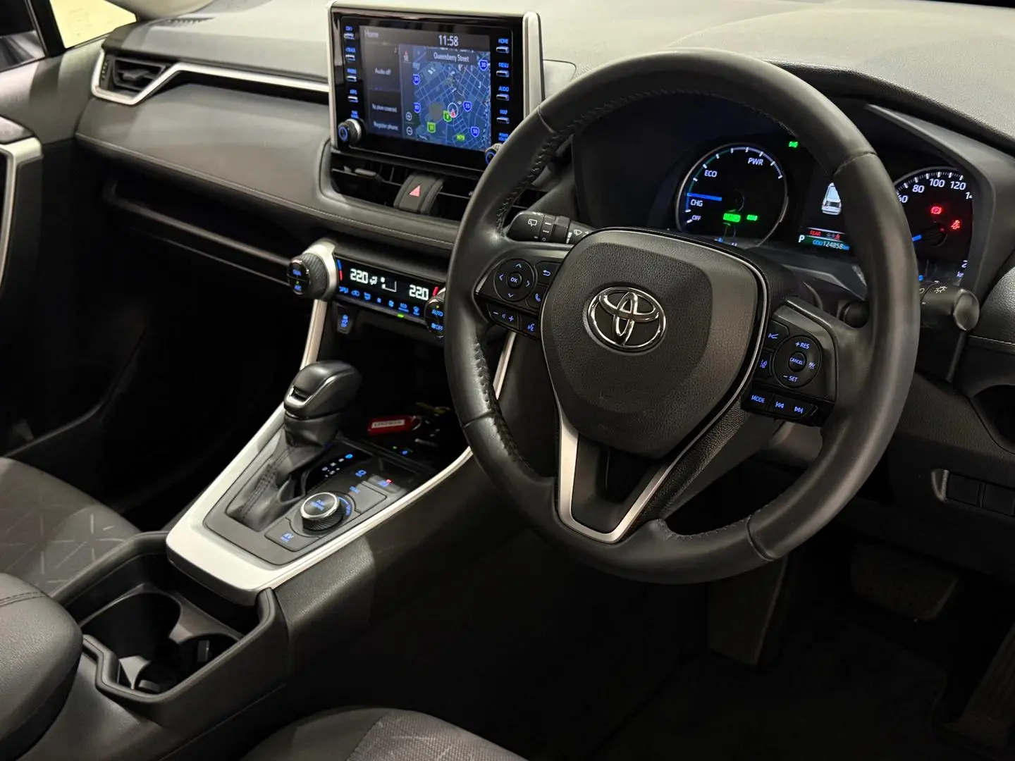 2021 Toyota RAV4 Gallery Image 13