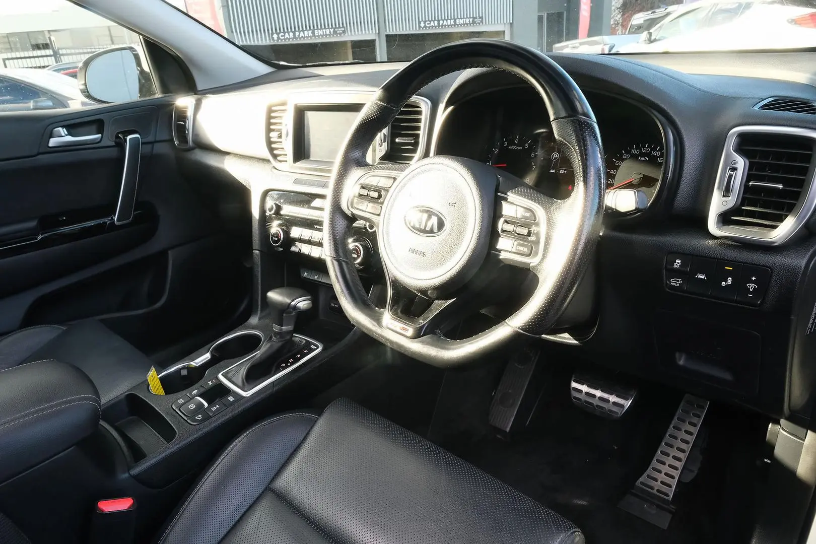 2017 Kia Sportage Gallery Image 11