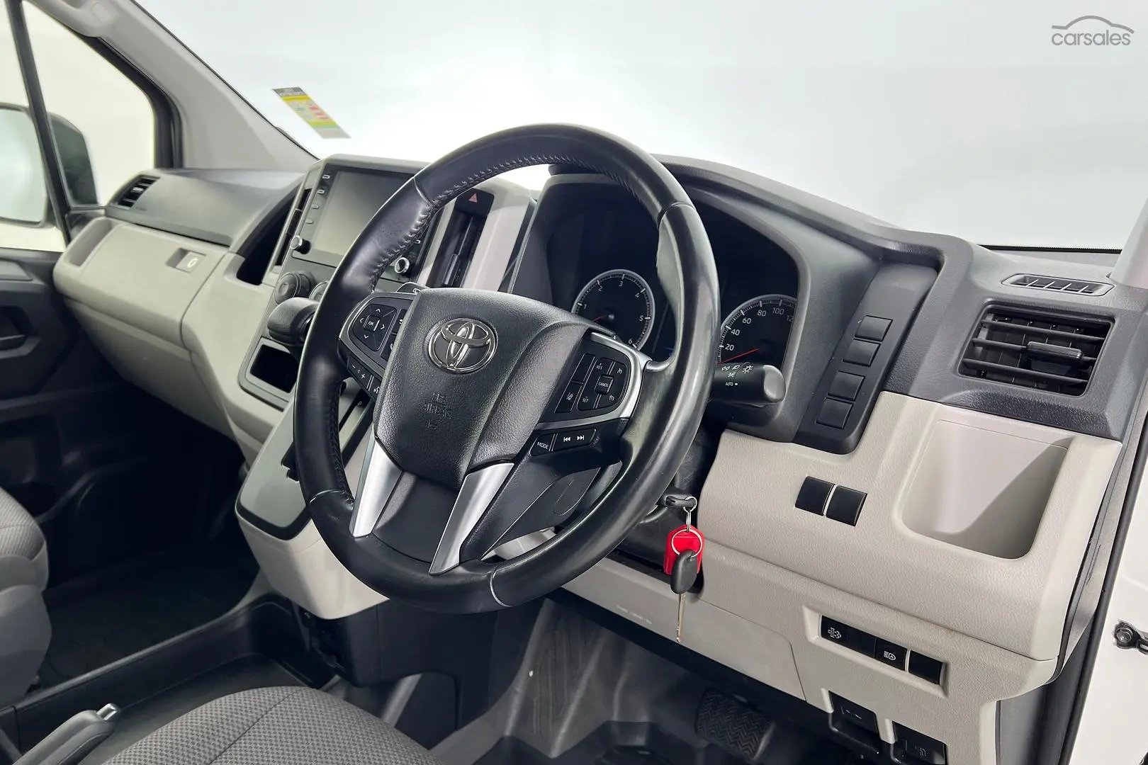 2020 Toyota Hiace Image 2