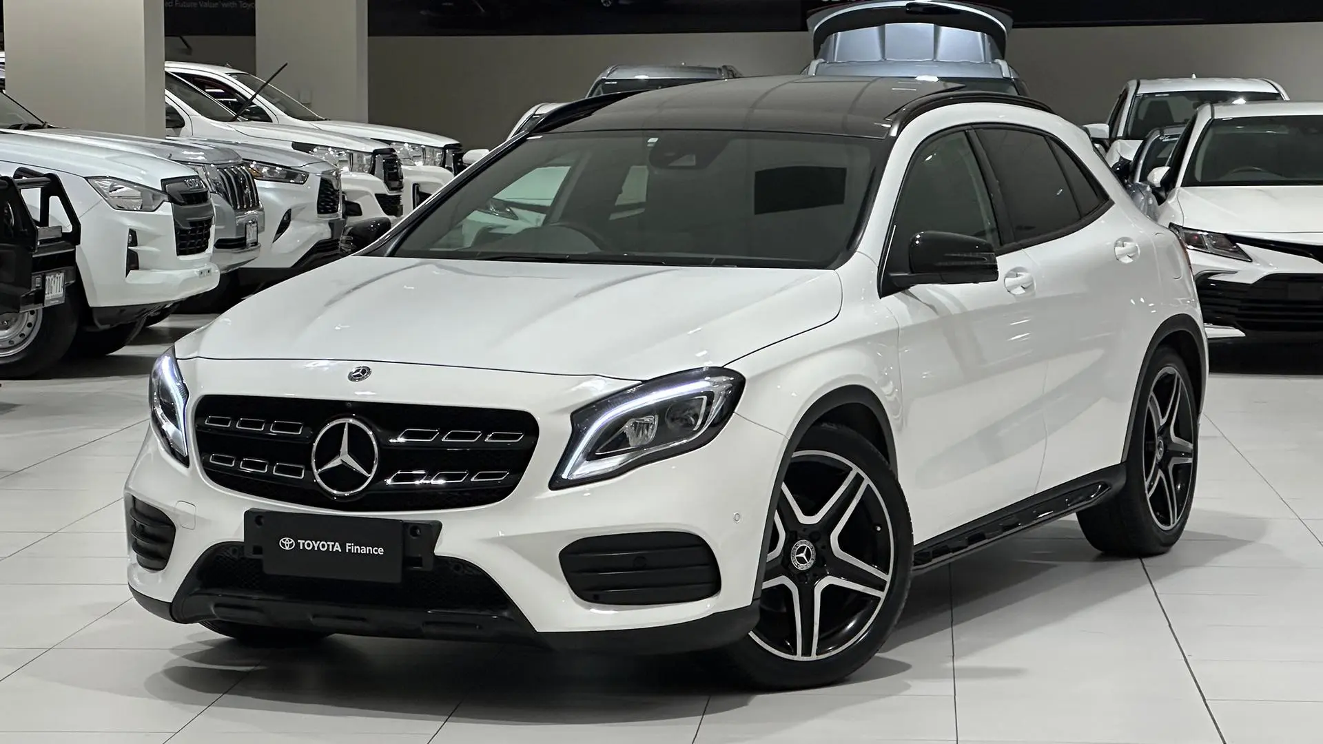 2018 Mercedes-Benz GLA-Class Gallery Image 5
