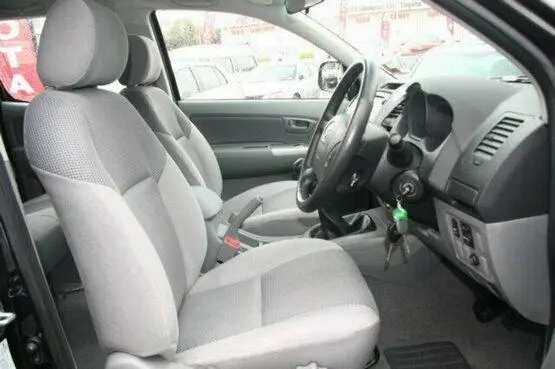 2025 Toyota RAV4 Gallery Image 6