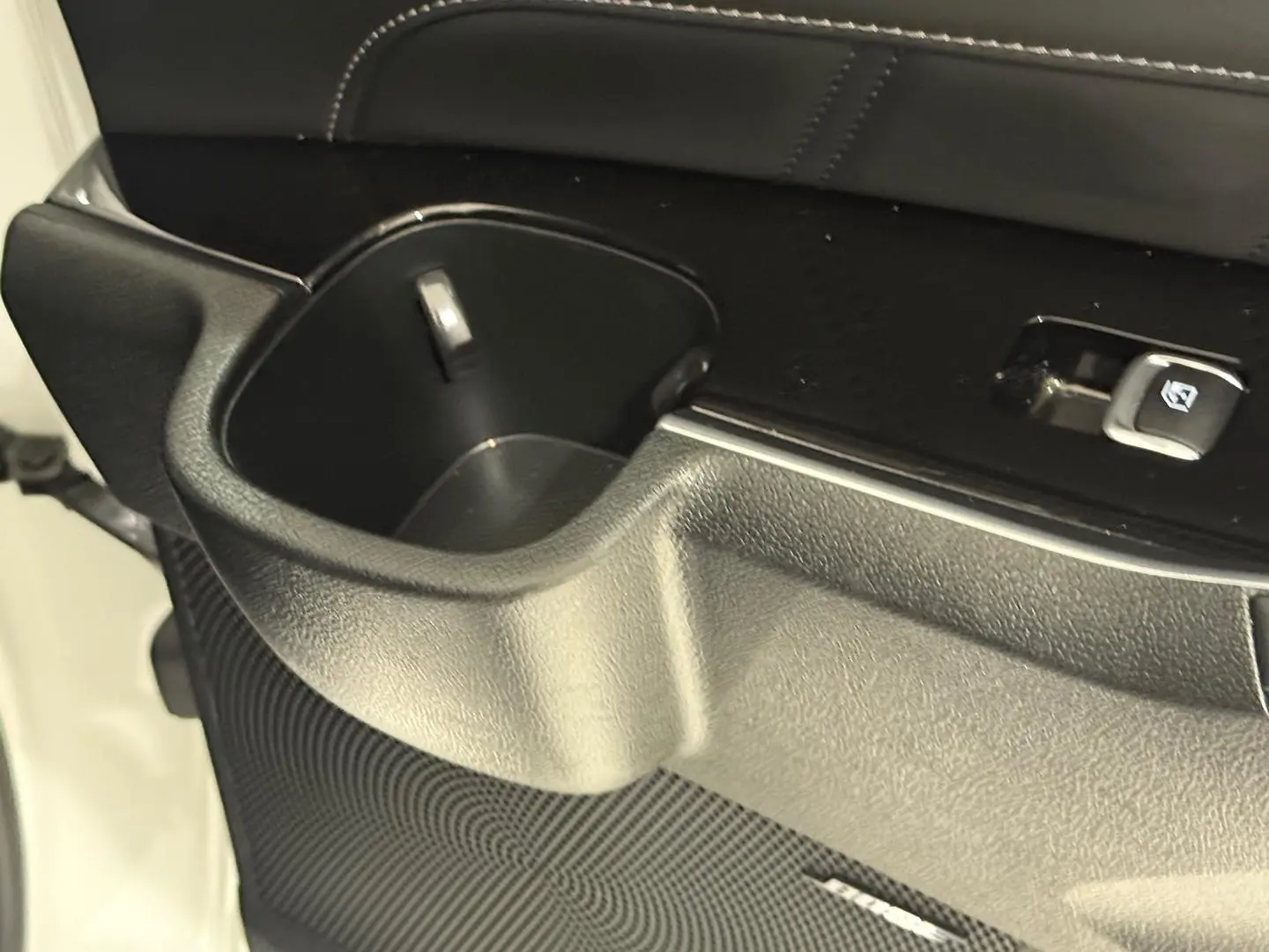 2025 Kia Sorento Gallery Image 18