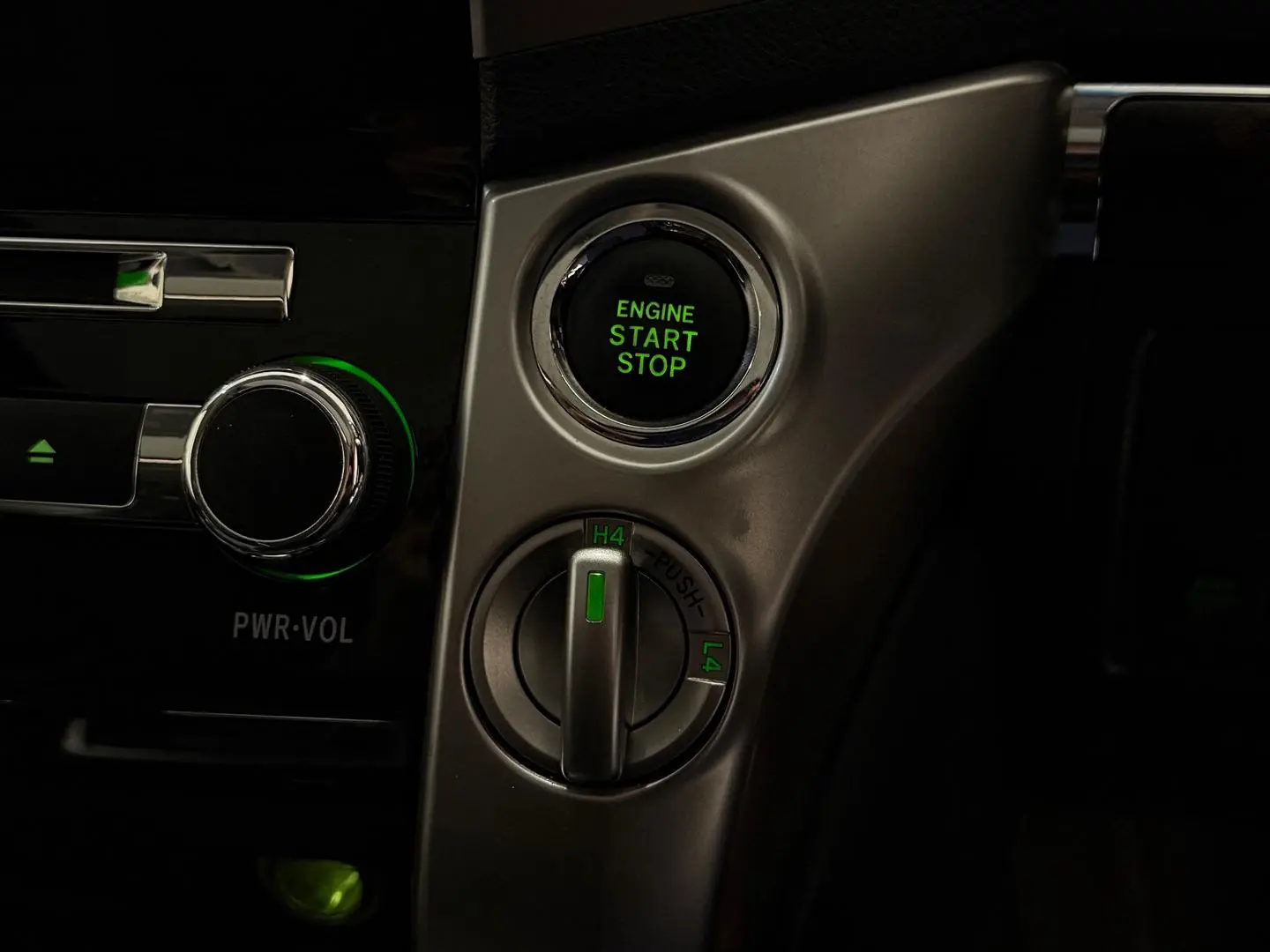 2013 Toyota Landcruiser Gallery Image 27