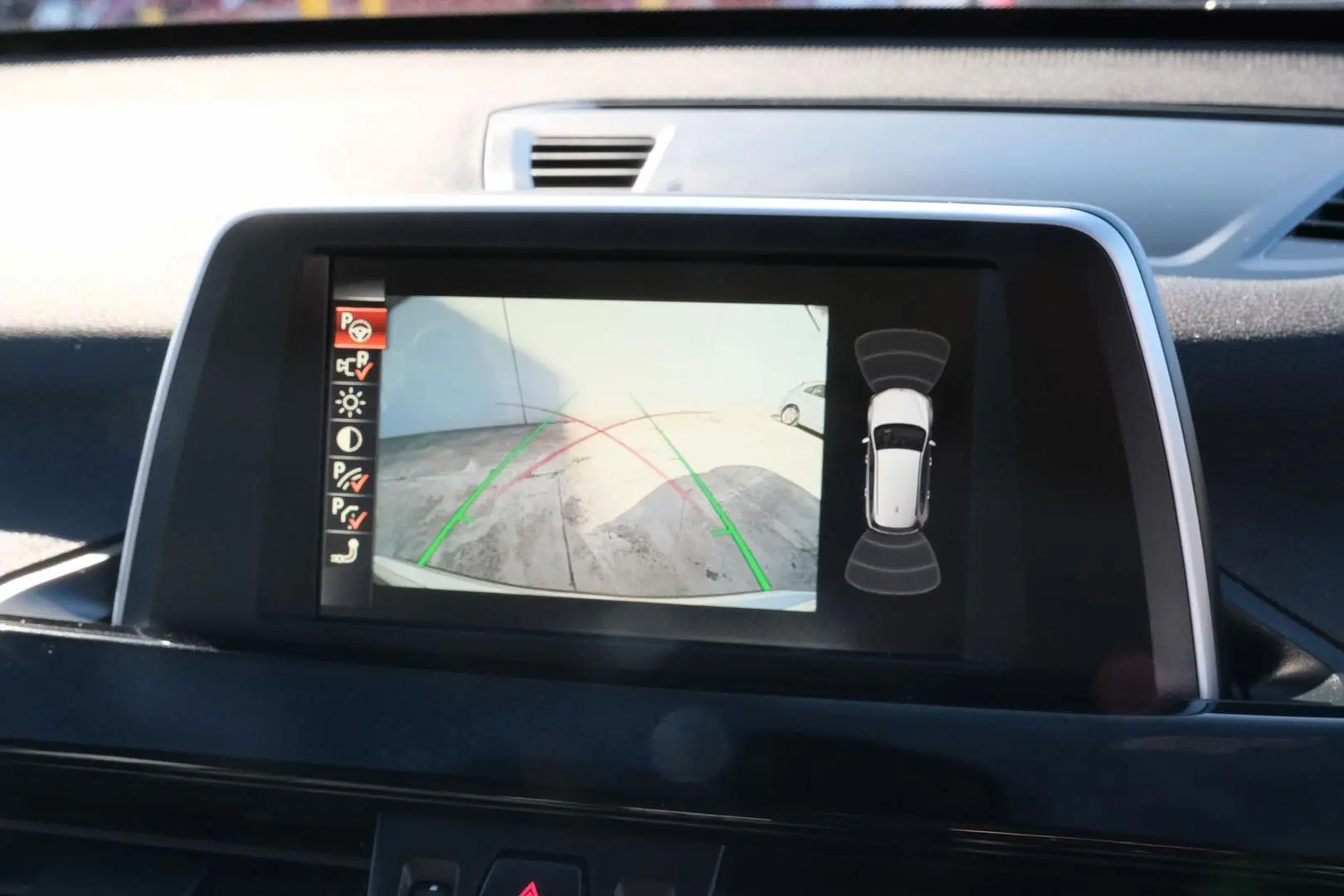 2015 BMW X1 Gallery Image 9