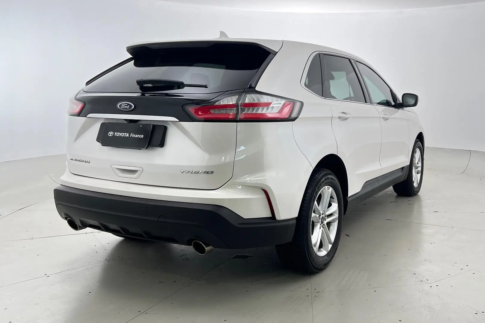 2019 Ford Endura Gallery Image 4