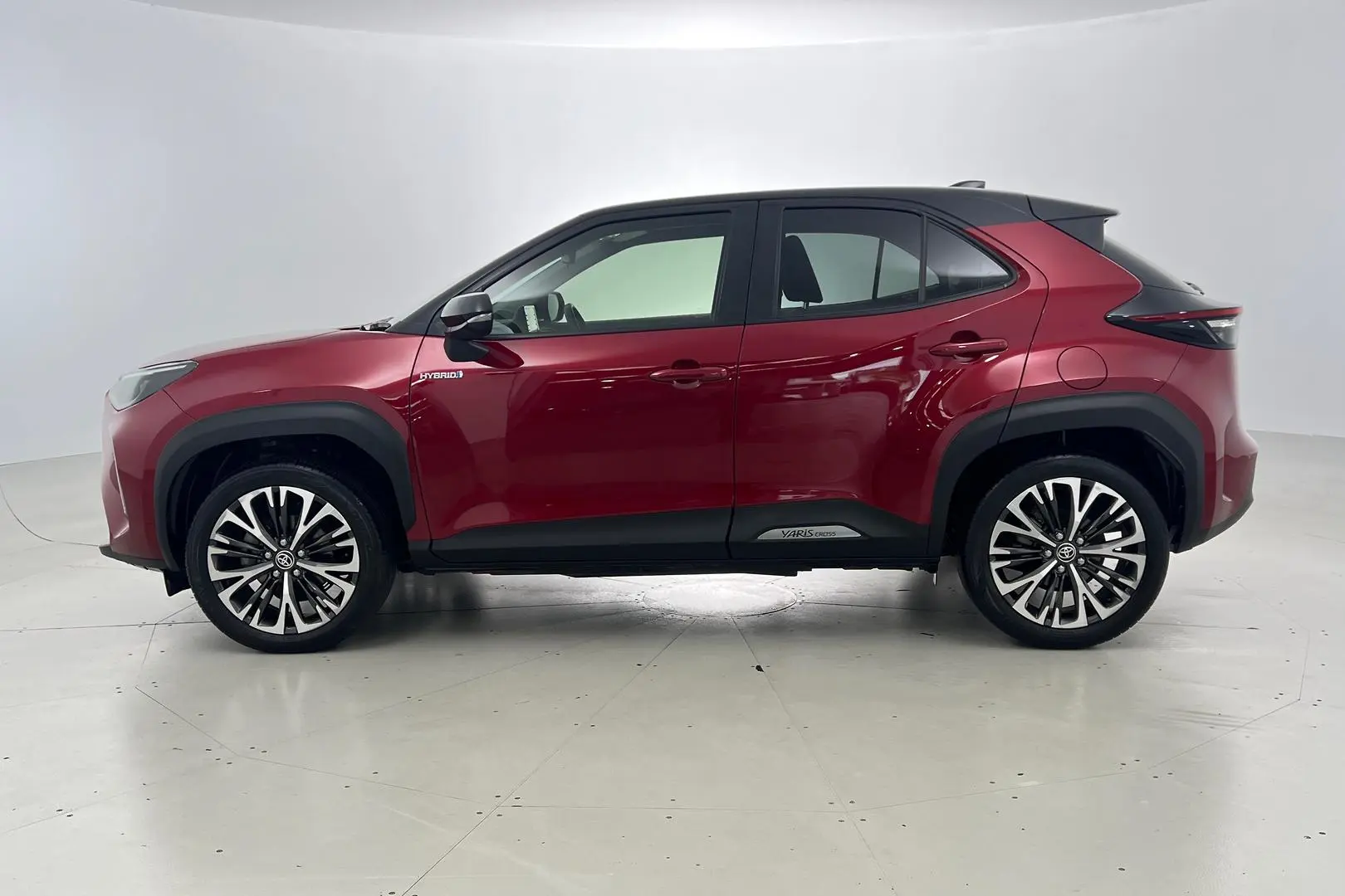 2022 Toyota Yaris Cross Gallery Image 8