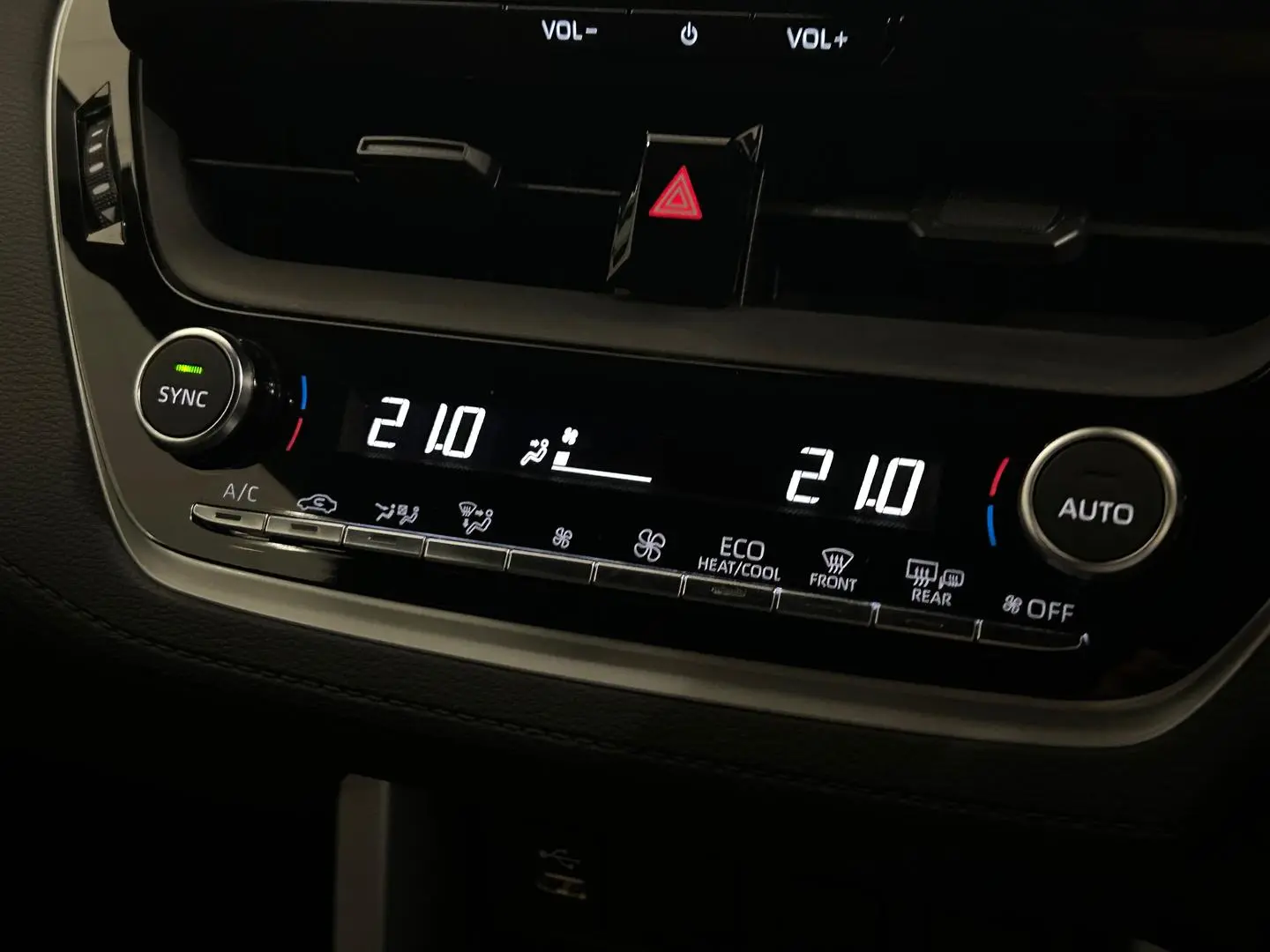 2022 Toyota Corolla Cross Gallery Image 17