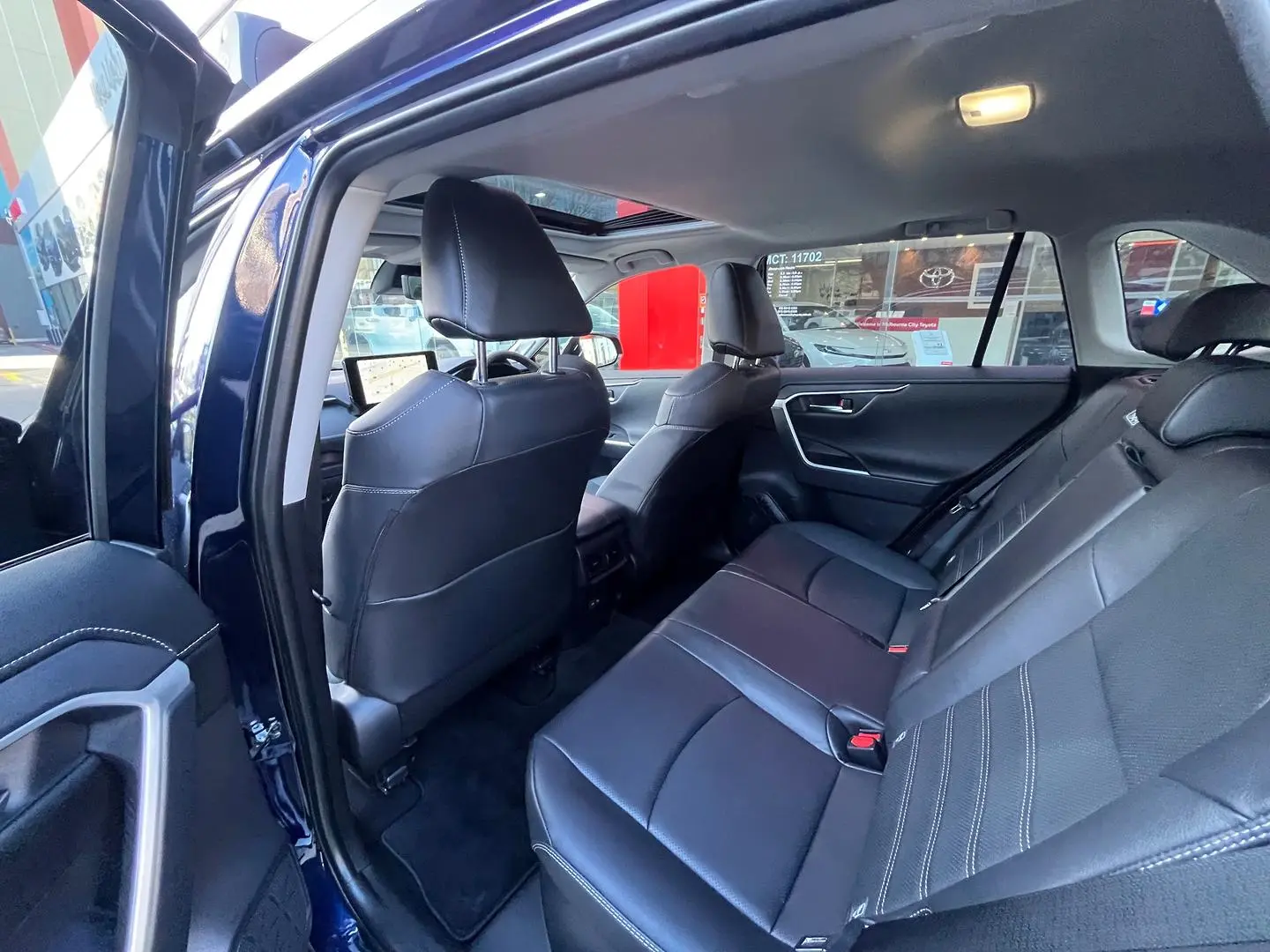 2024 Toyota RAV4 Gallery Image 30
