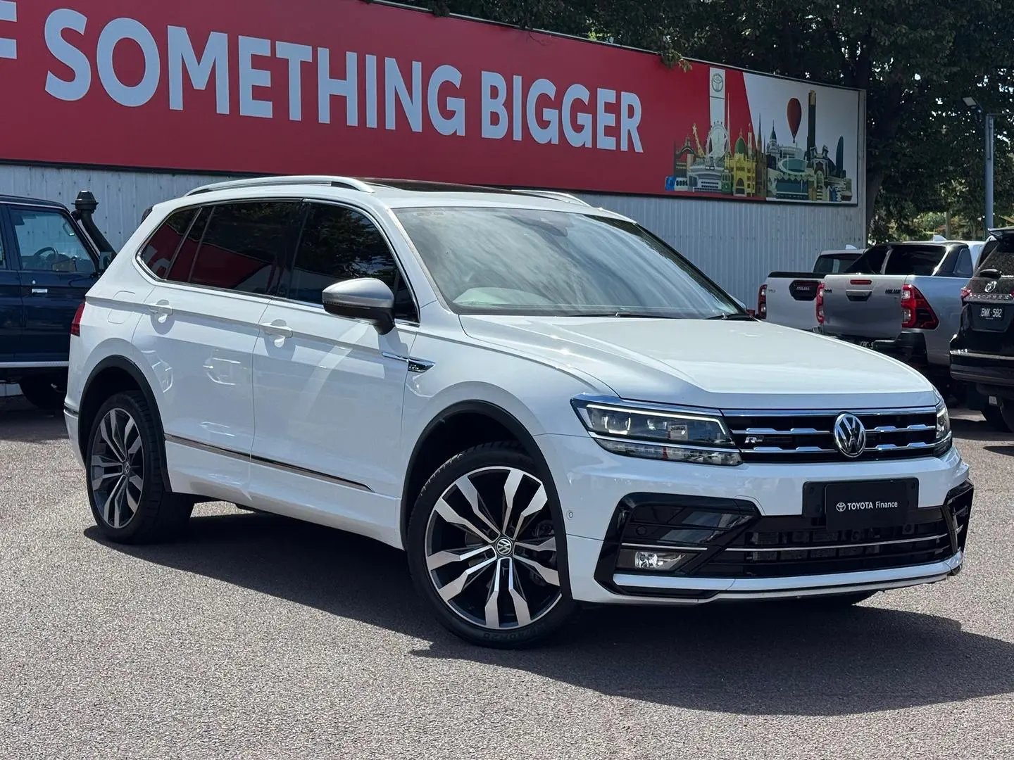 2021 Volkswagen Tiguan Gallery Image 1