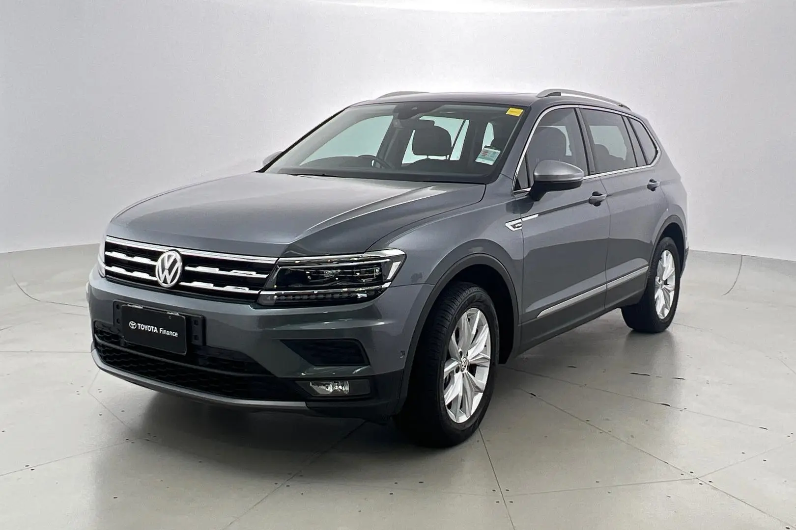 2021 Volkswagen Tiguan Gallery Image 9