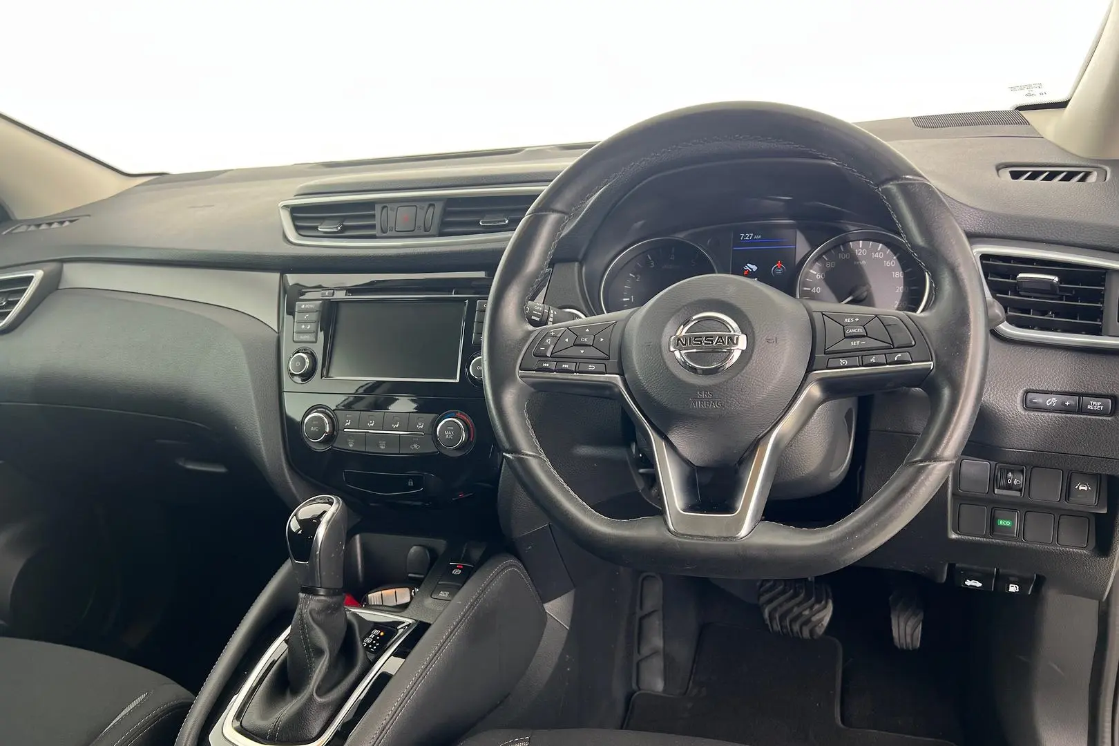 2021 Nissan Qashqai Gallery Image 3