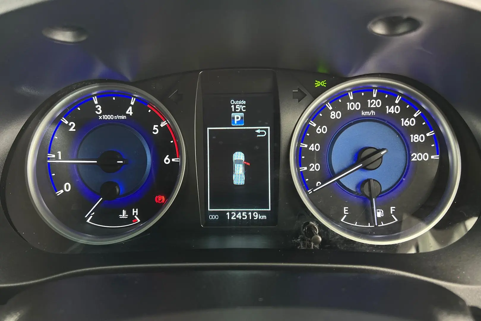 2016 Toyota Hilux Gallery Image 20