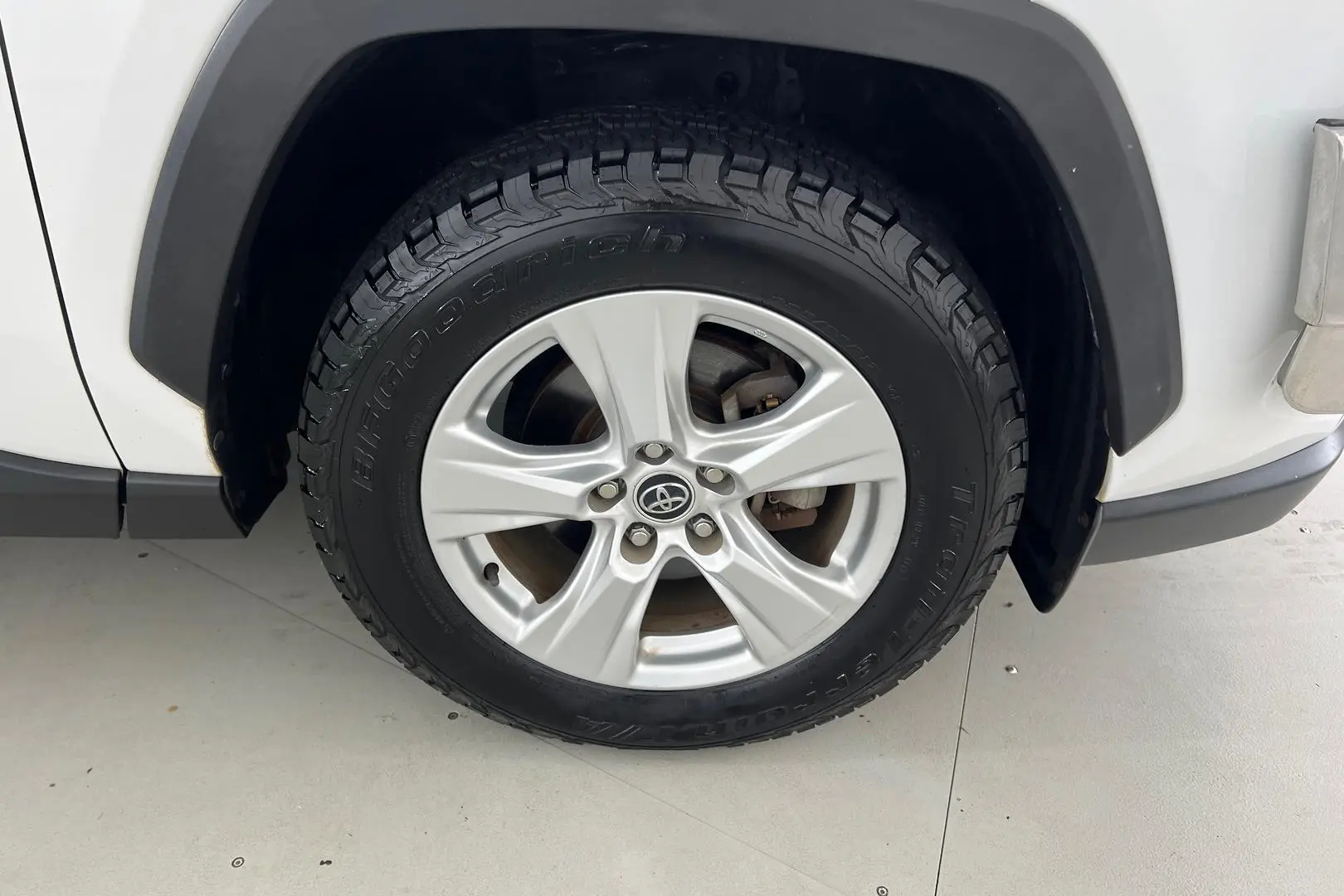 2019 Toyota RAV4 Gallery Image 23