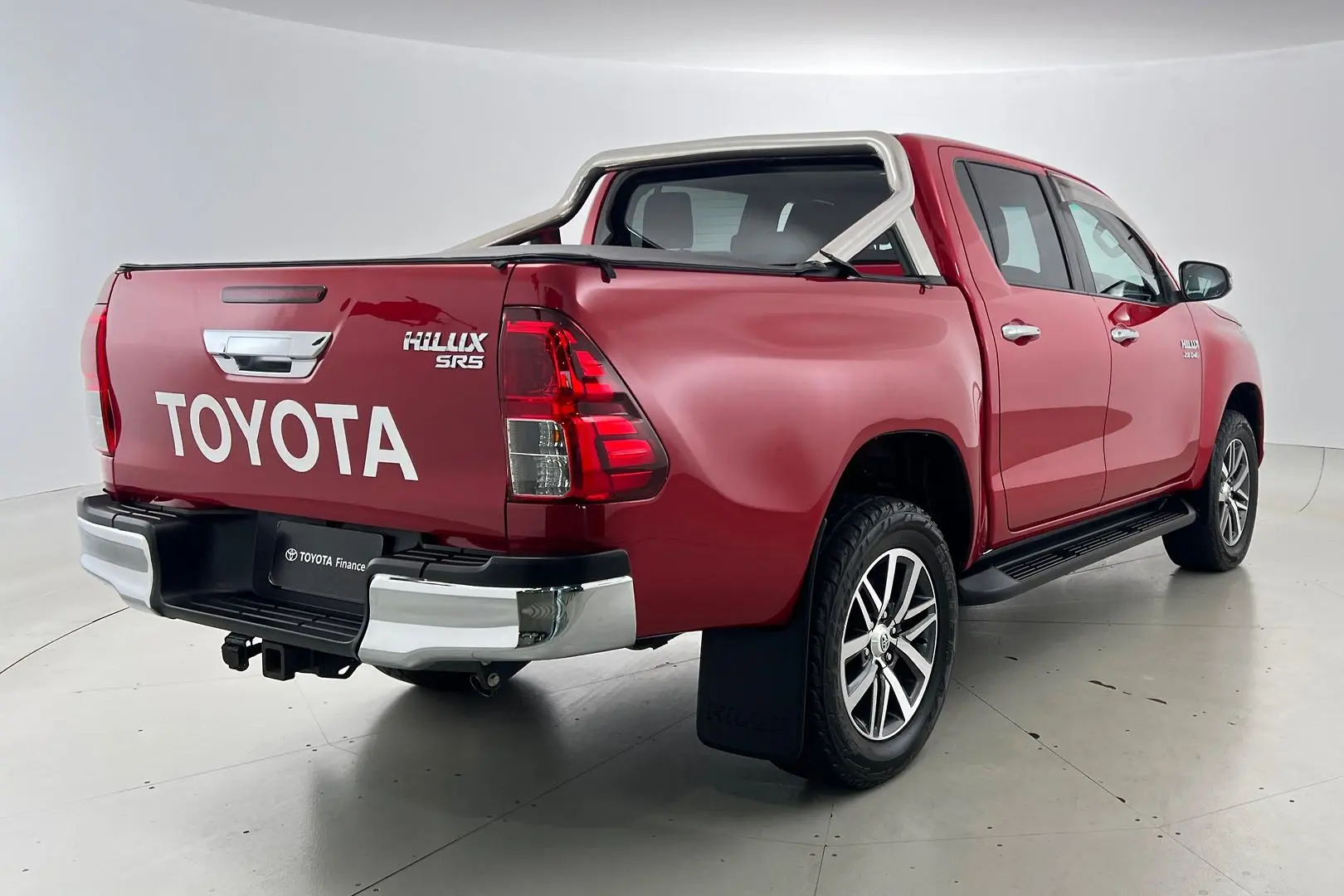2016 Toyota Hilux Gallery Image 5