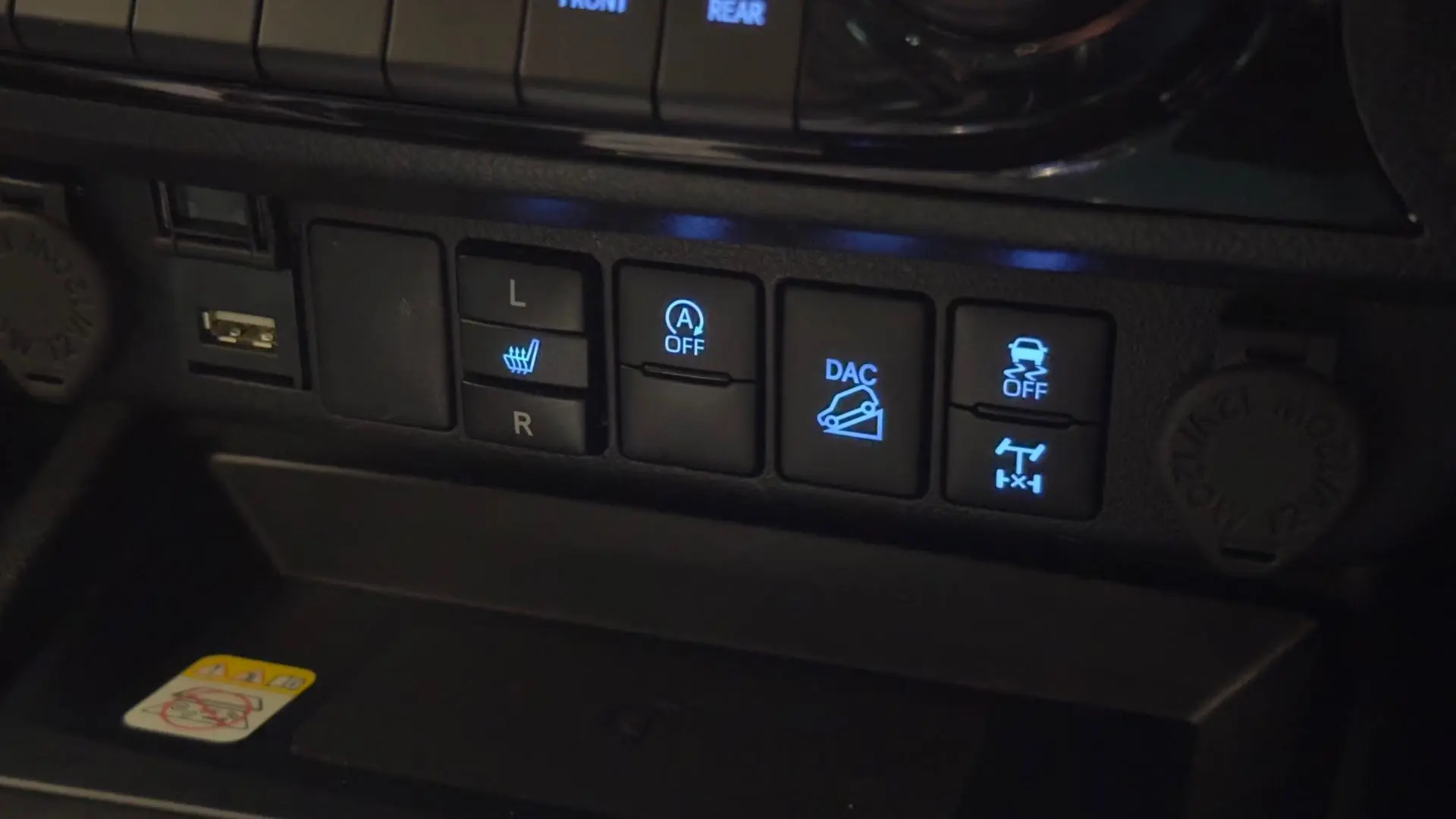 2024 Toyota Hilux Gallery Image 20