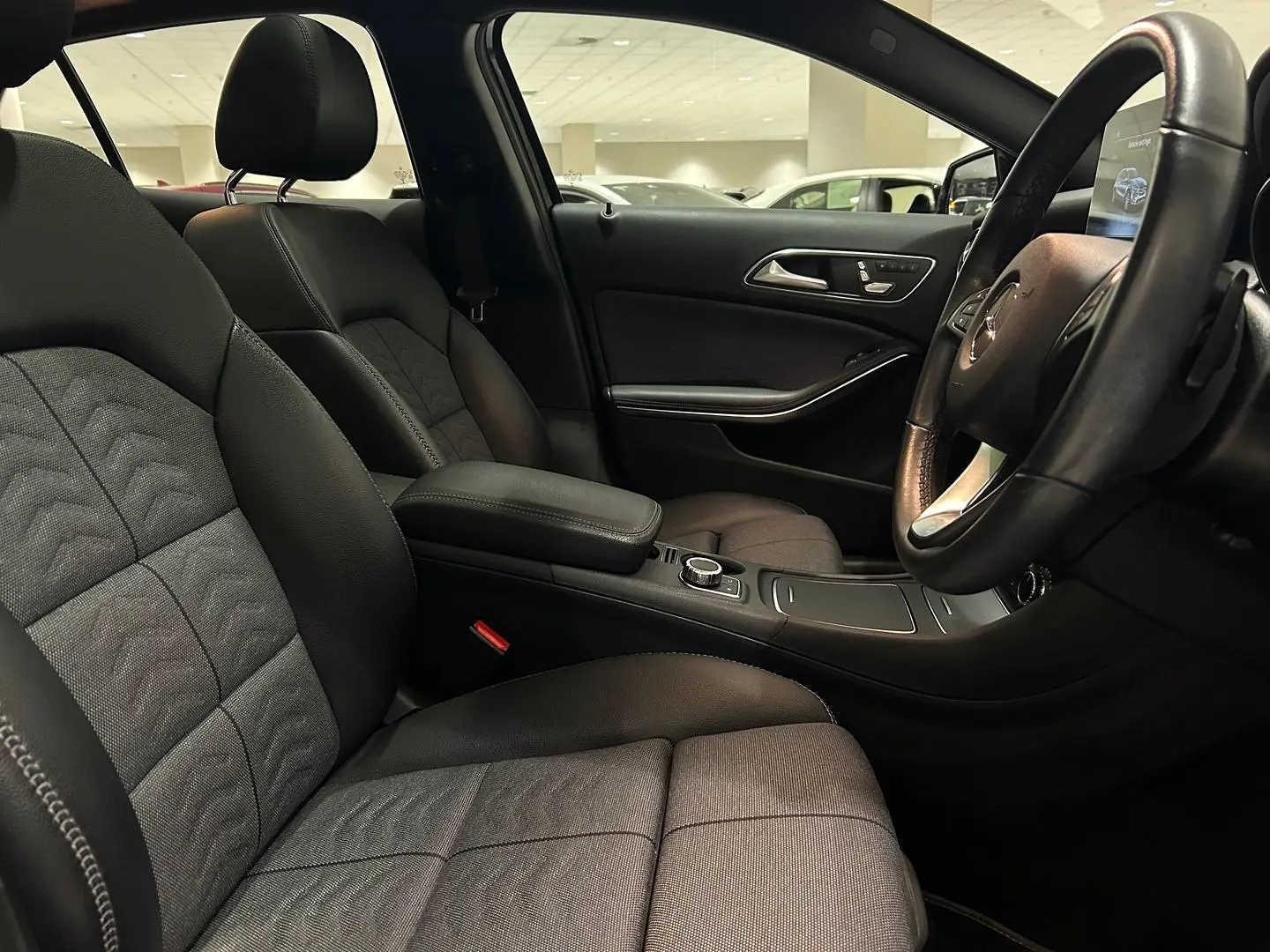 2019 Mercedes-Benz GLA-Class Gallery Image 12