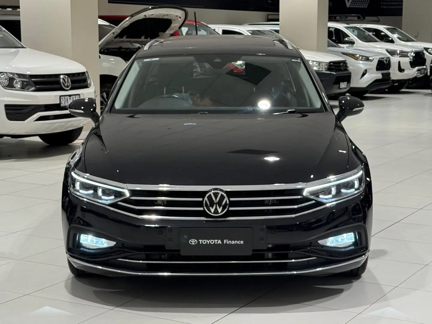 2022 Volkswagen Passat Gallery Image 4
