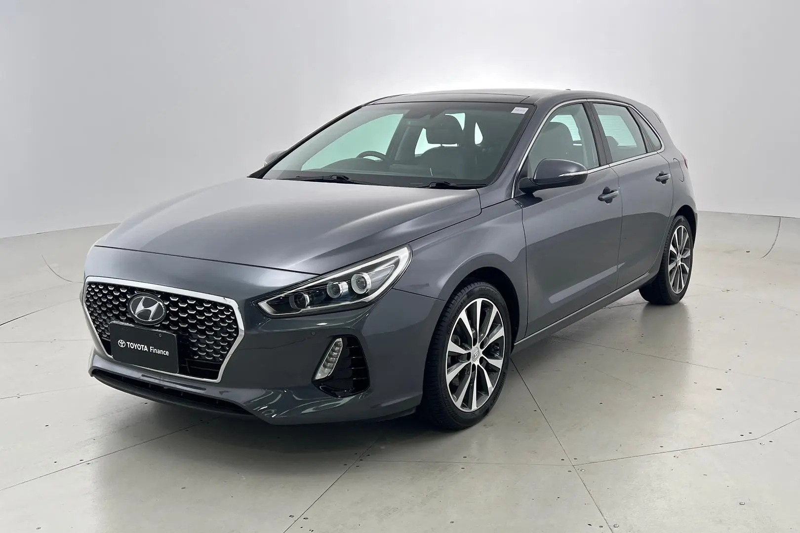 2018 Hyundai i30 Gallery Image 2