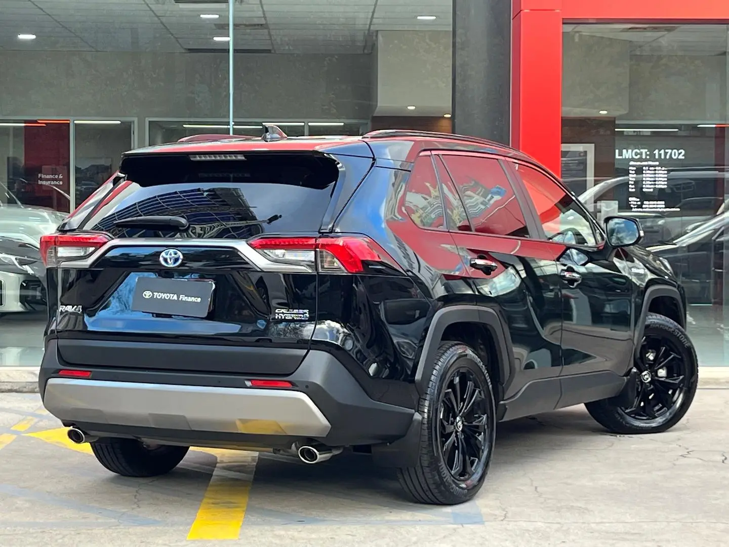 2024 Toyota RAV4 Gallery Image 4